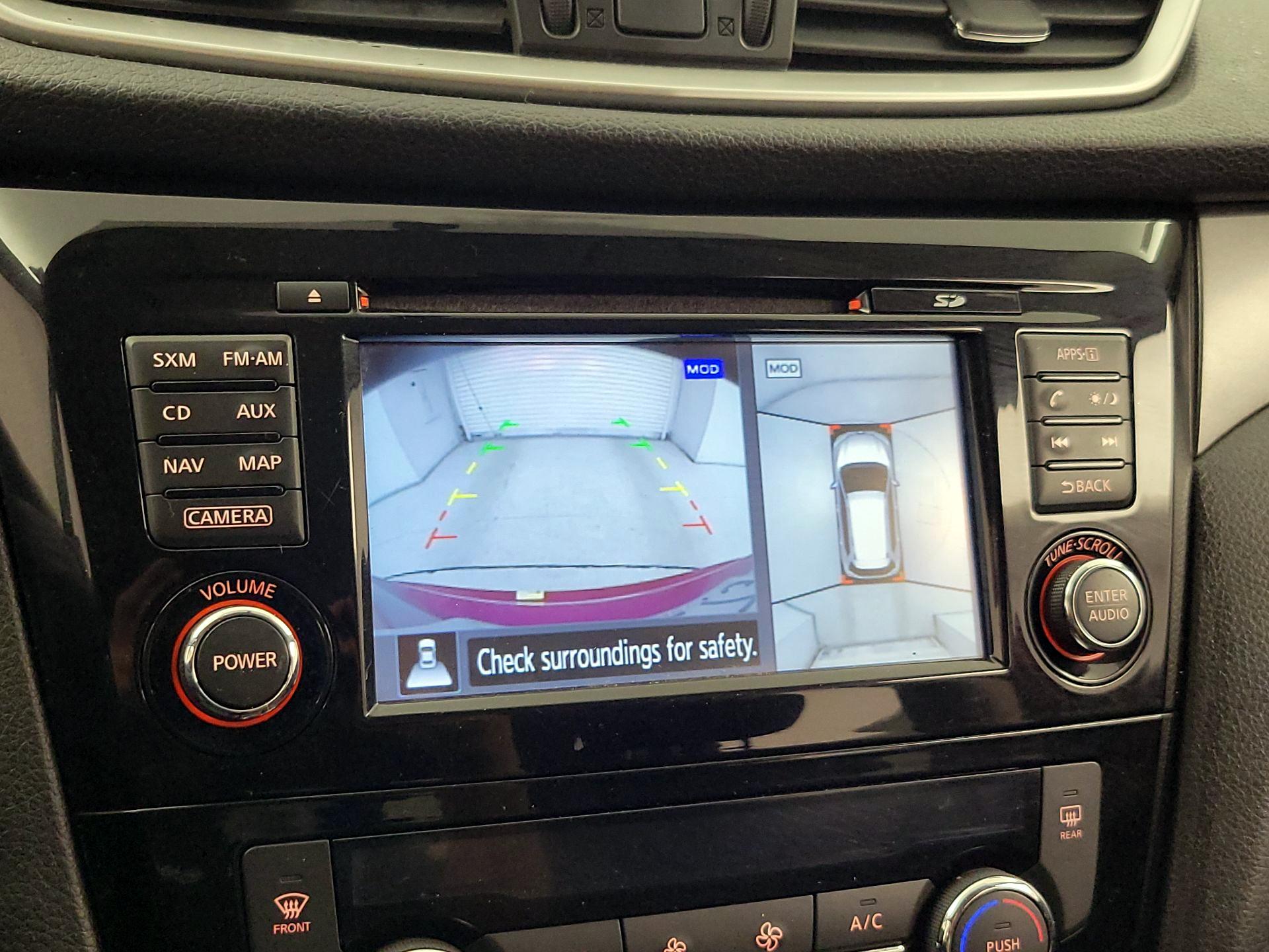 Thumbnail: 2016 Nissan Rogue - 15