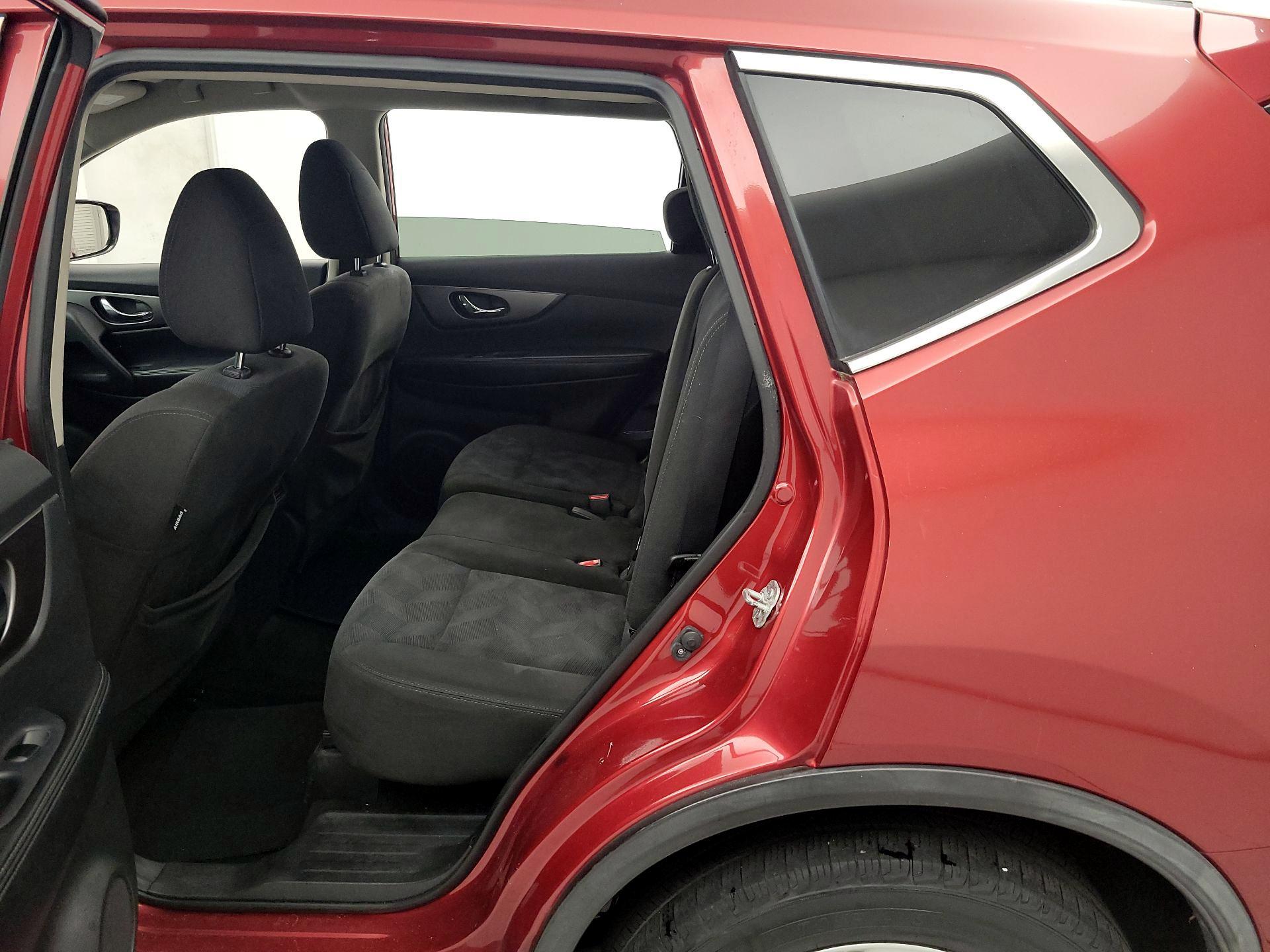 Thumbnail: 2016 Nissan Rogue - 20