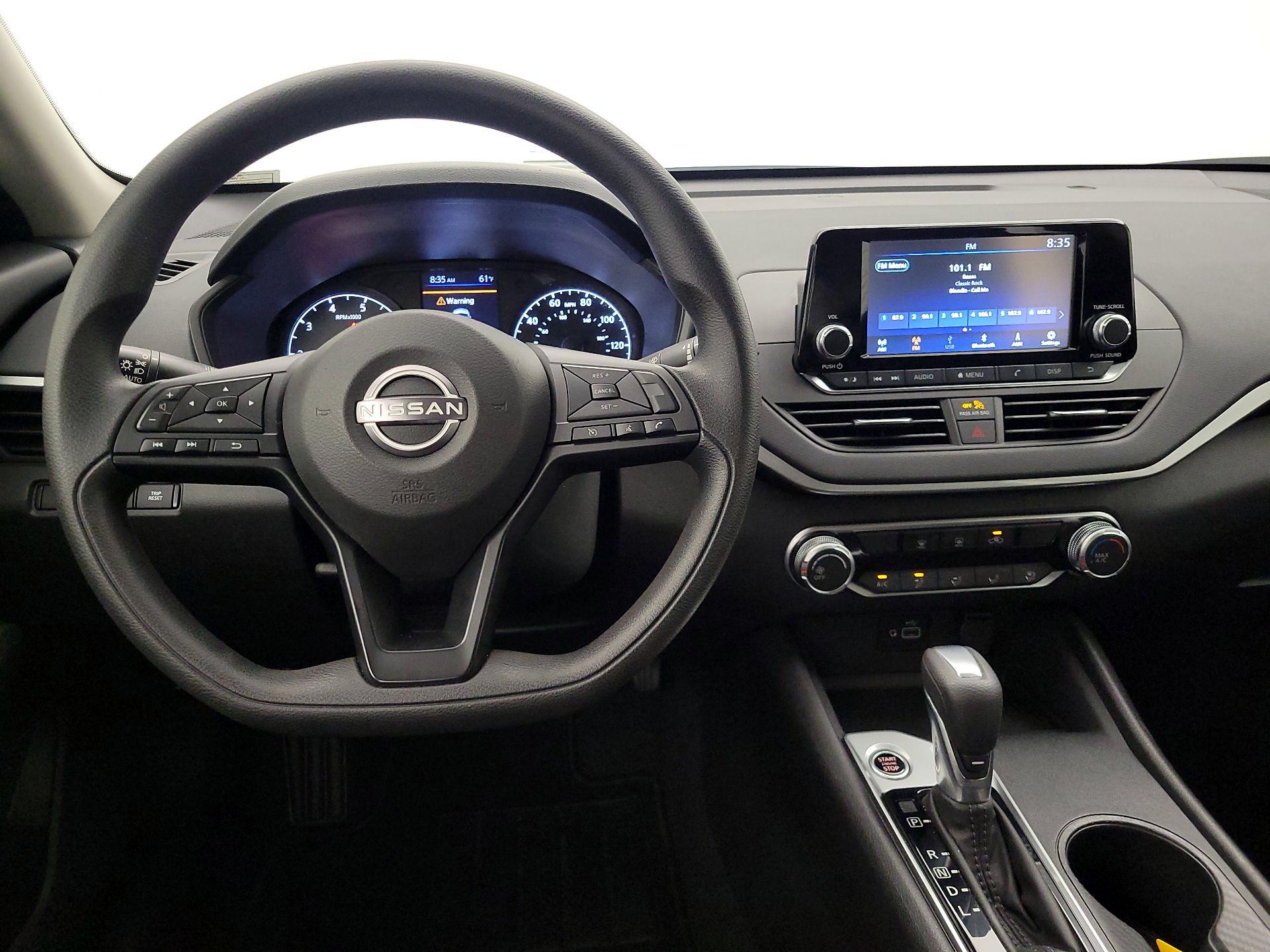 Thumbnail: 2023 Nissan Altima - 10