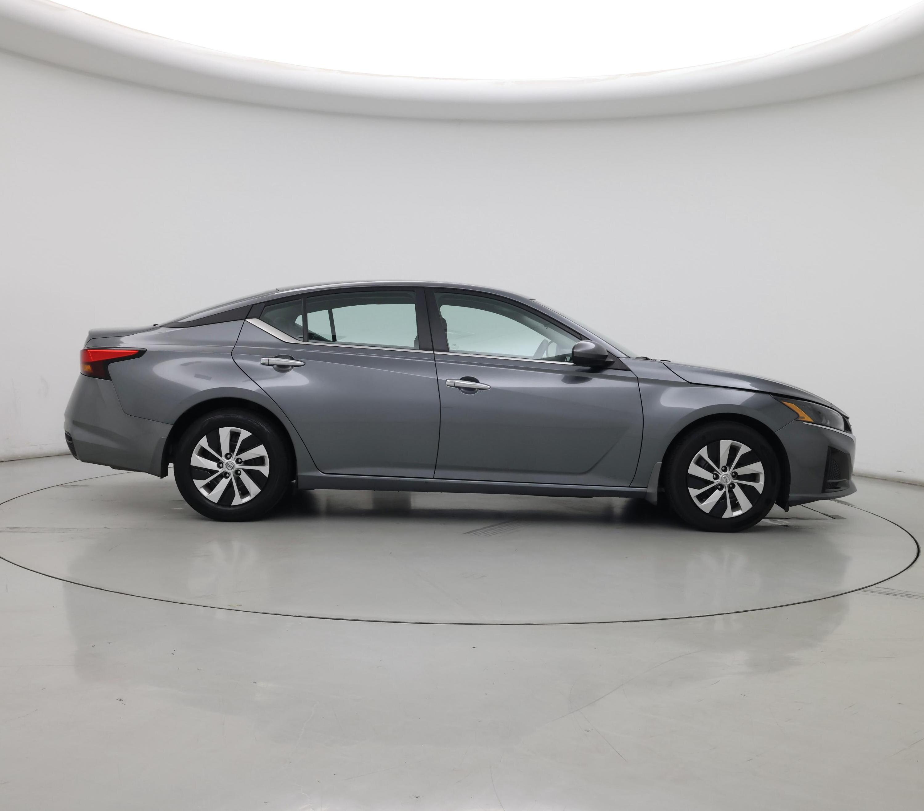 Thumbnail: 2023 Nissan Altima - 7