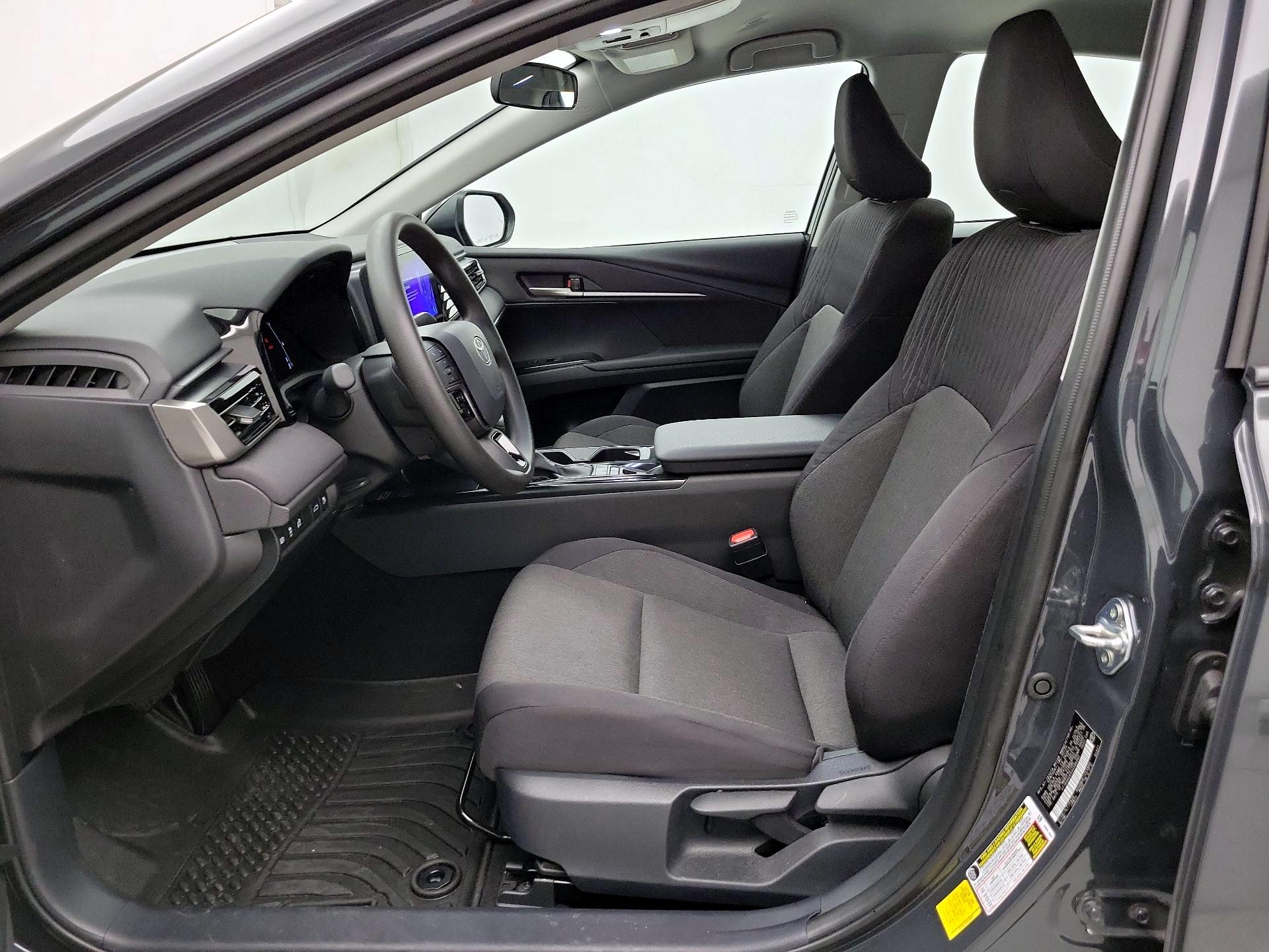 Thumbnail: 2025 Toyota Camry - 11