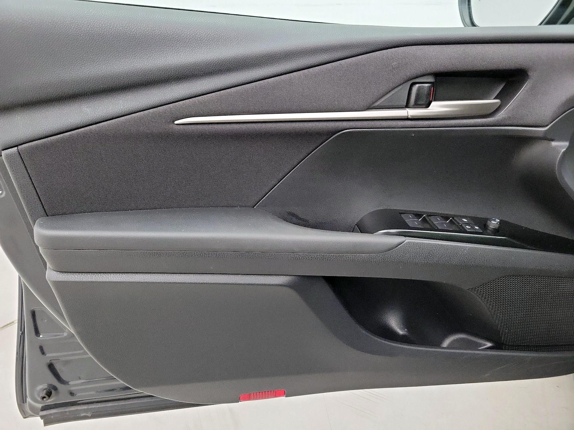 Thumbnail: 2025 Toyota Camry - 12