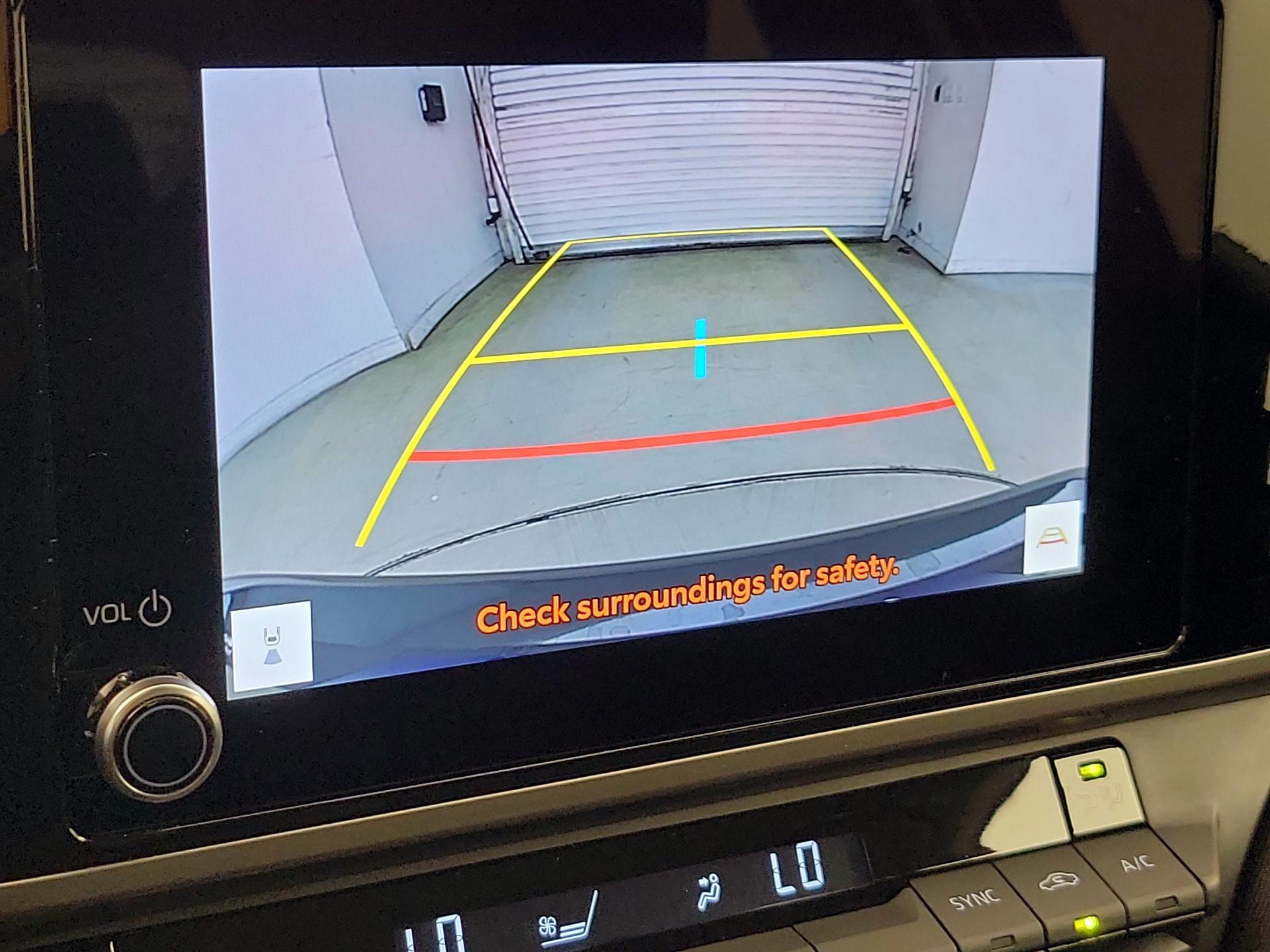 Thumbnail: 2025 Toyota Camry - 14