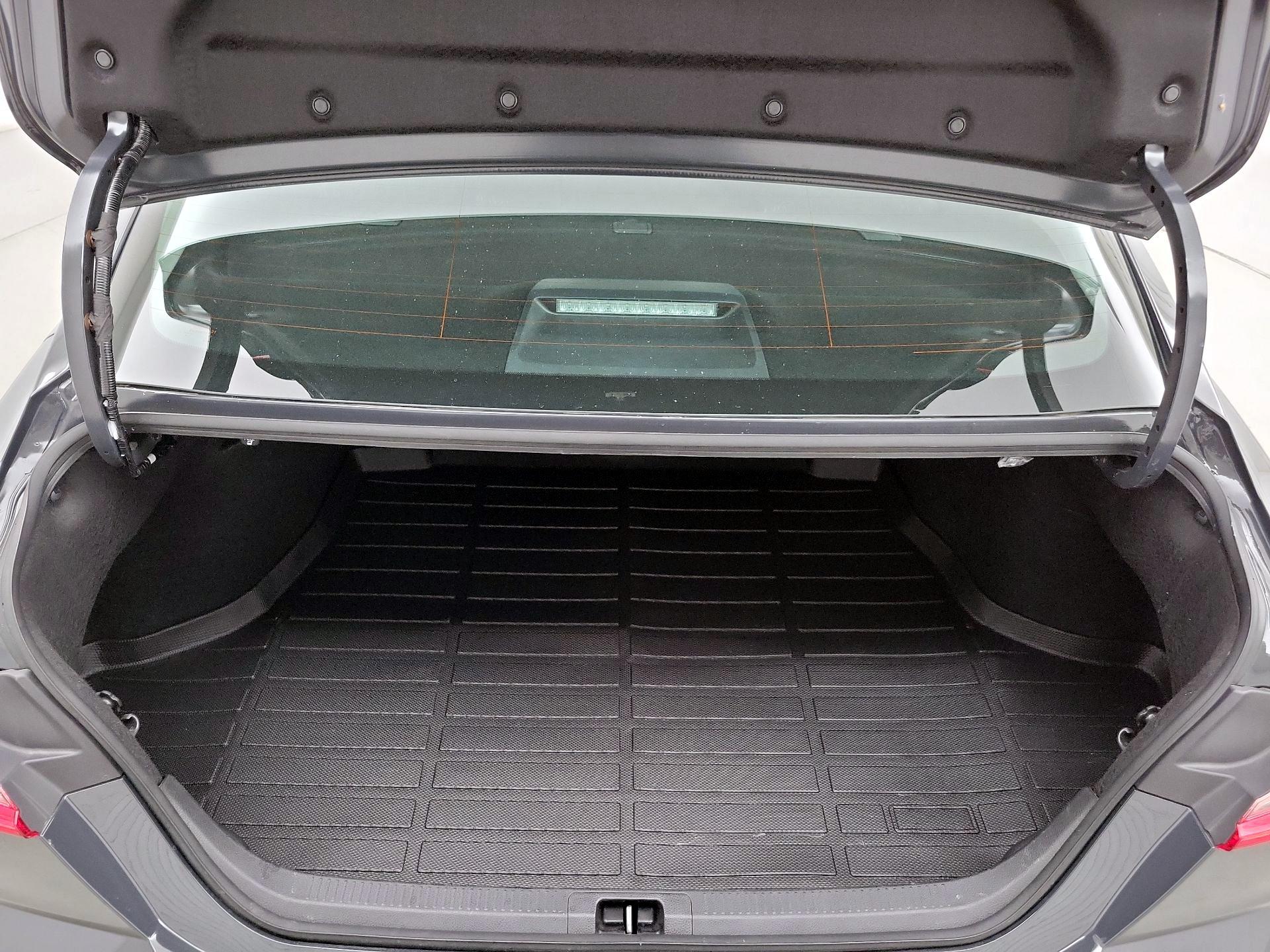 Thumbnail: 2025 Toyota Camry - 20