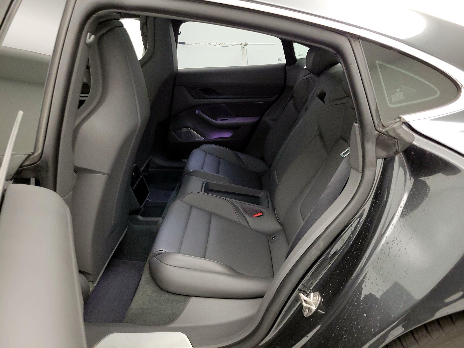 Thumbnail: 2021 Porsche Taycan - 18