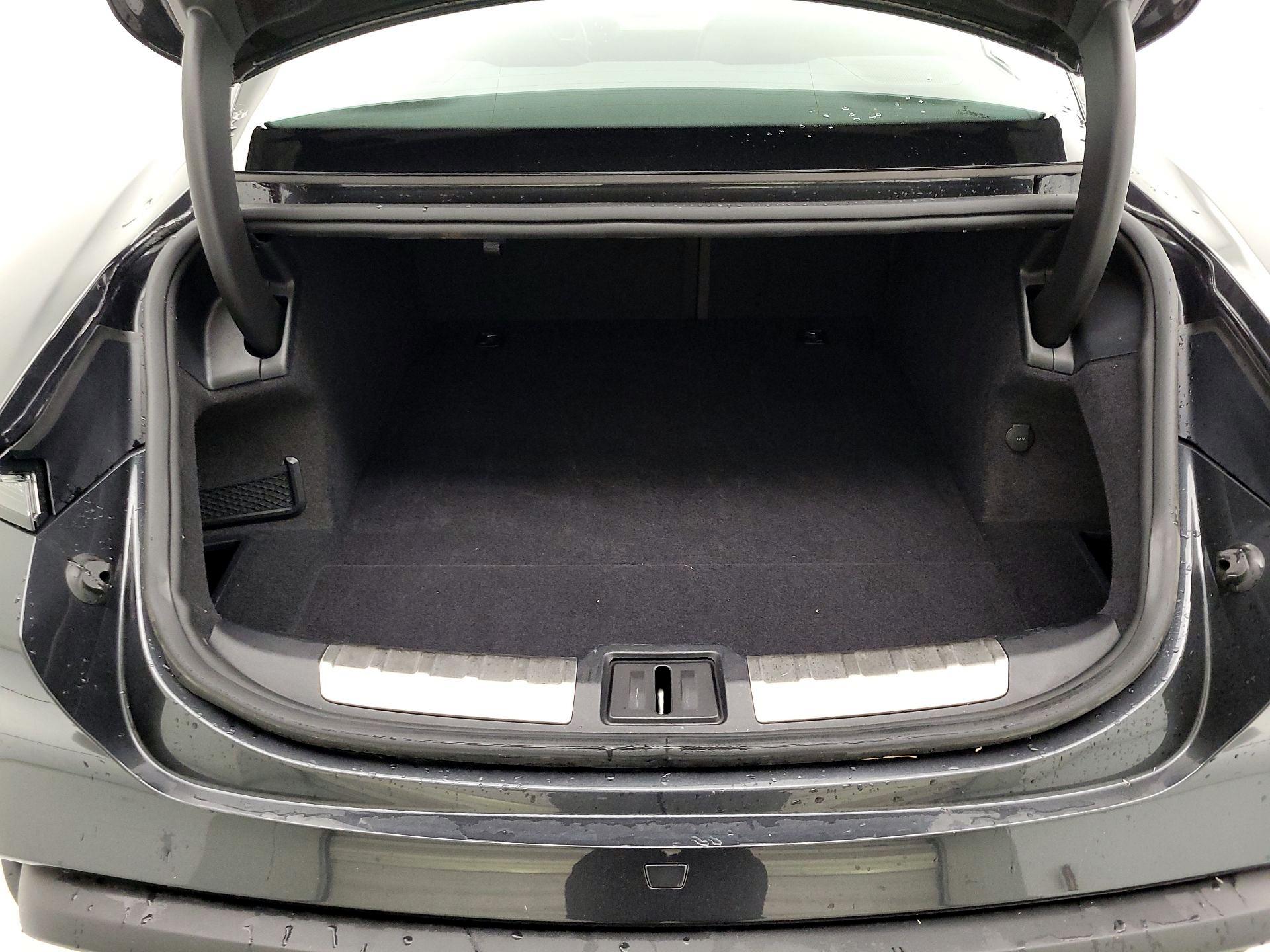 Thumbnail: 2021 Porsche Taycan - 19