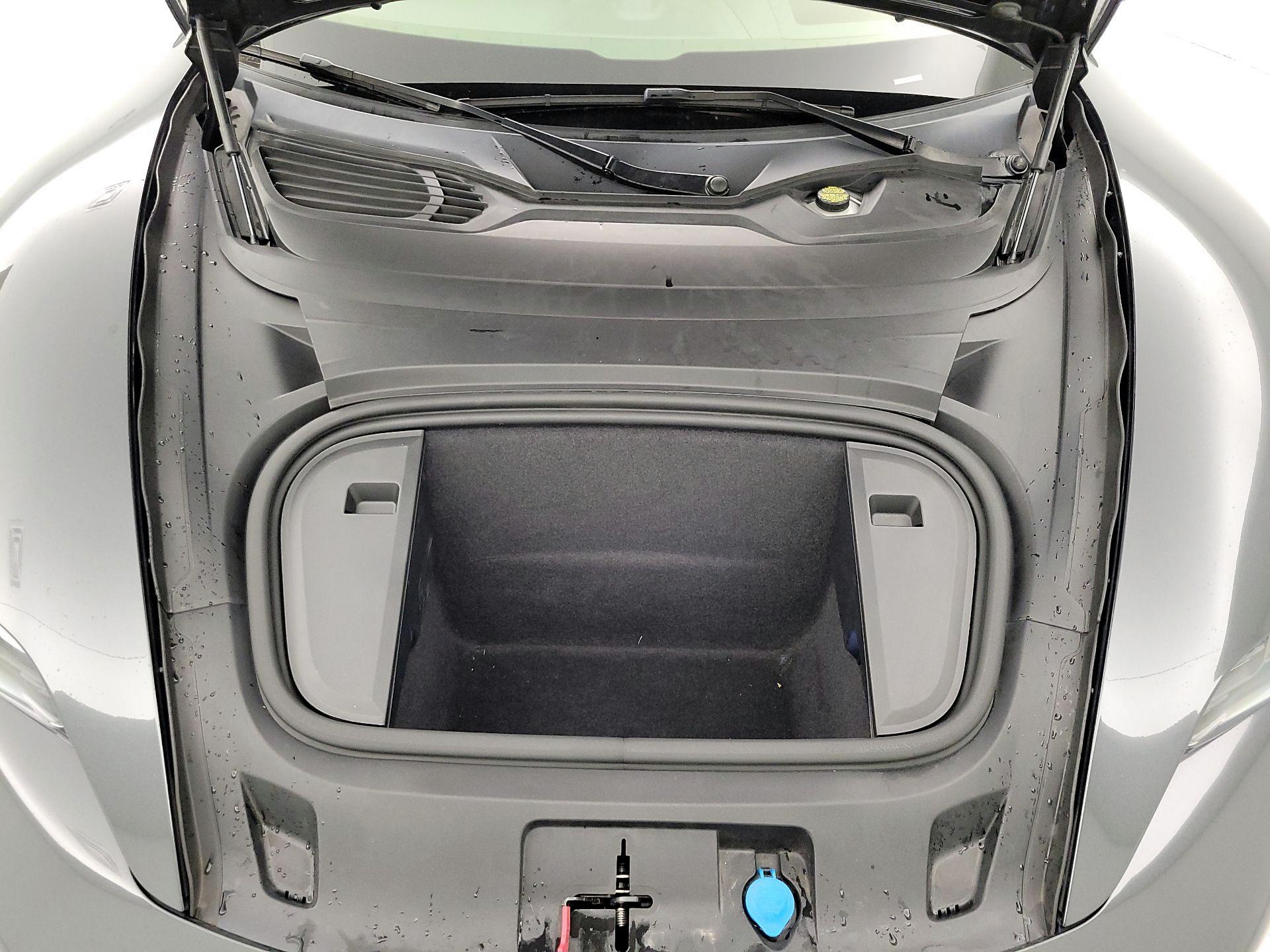 Thumbnail: 2021 Porsche Taycan - 20