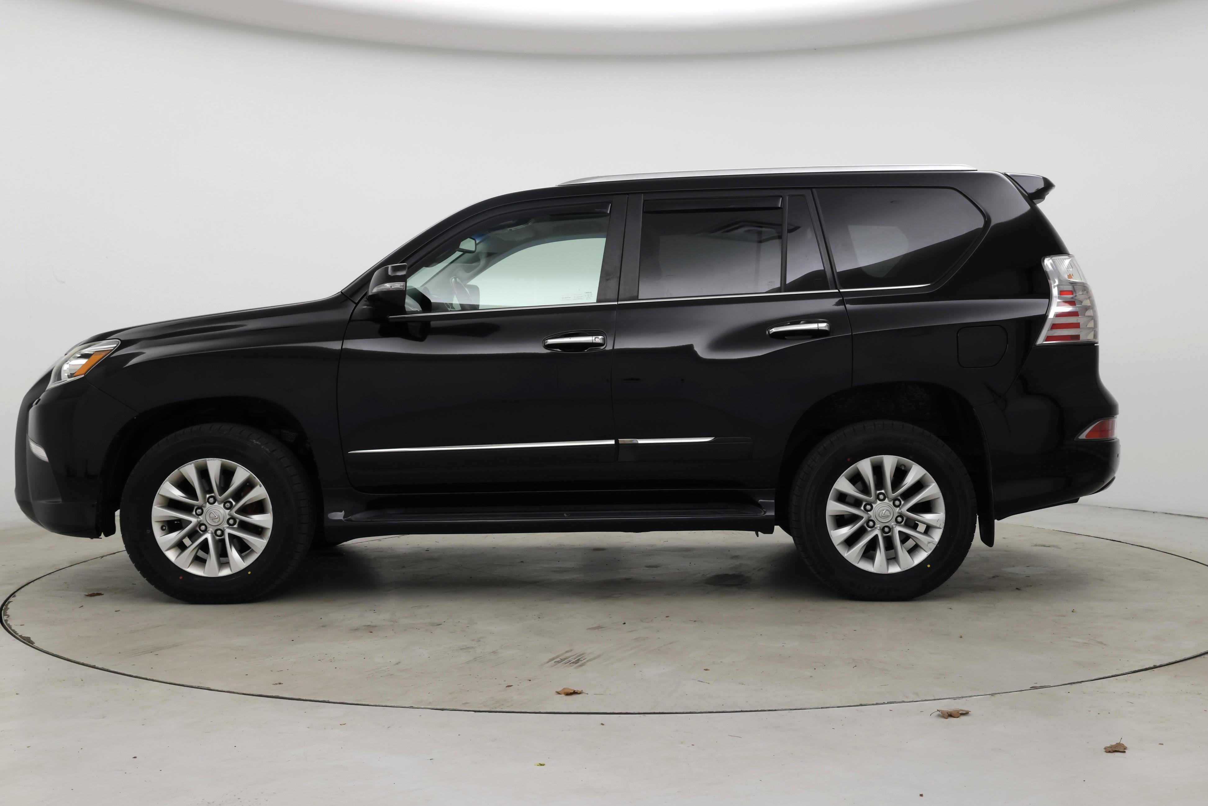 Thumbnail: 2015 Lexus GX - 3