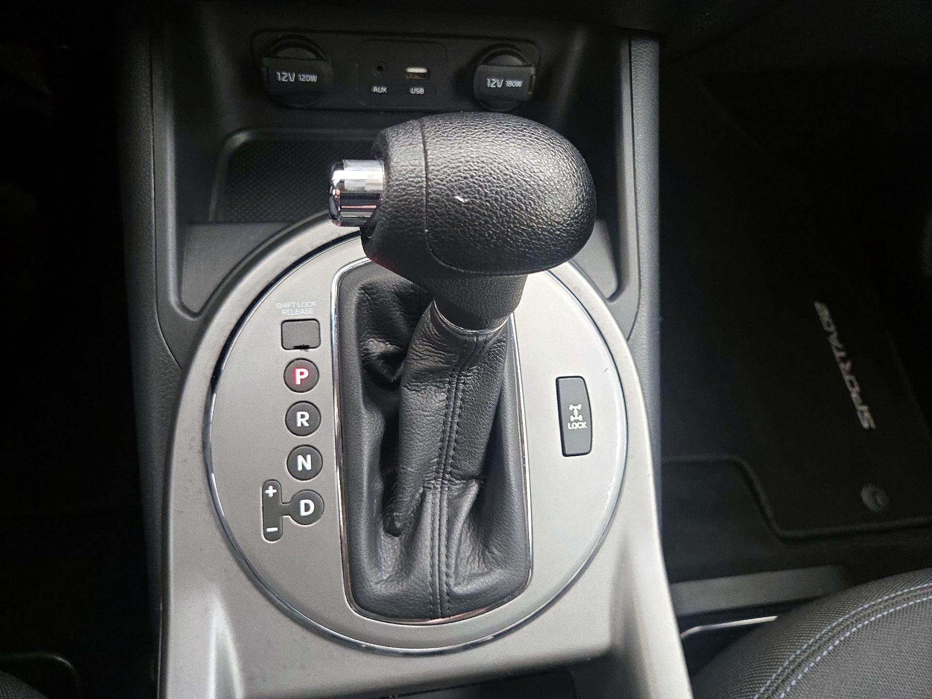 Thumbnail: 2016 Kia Sportage - 16