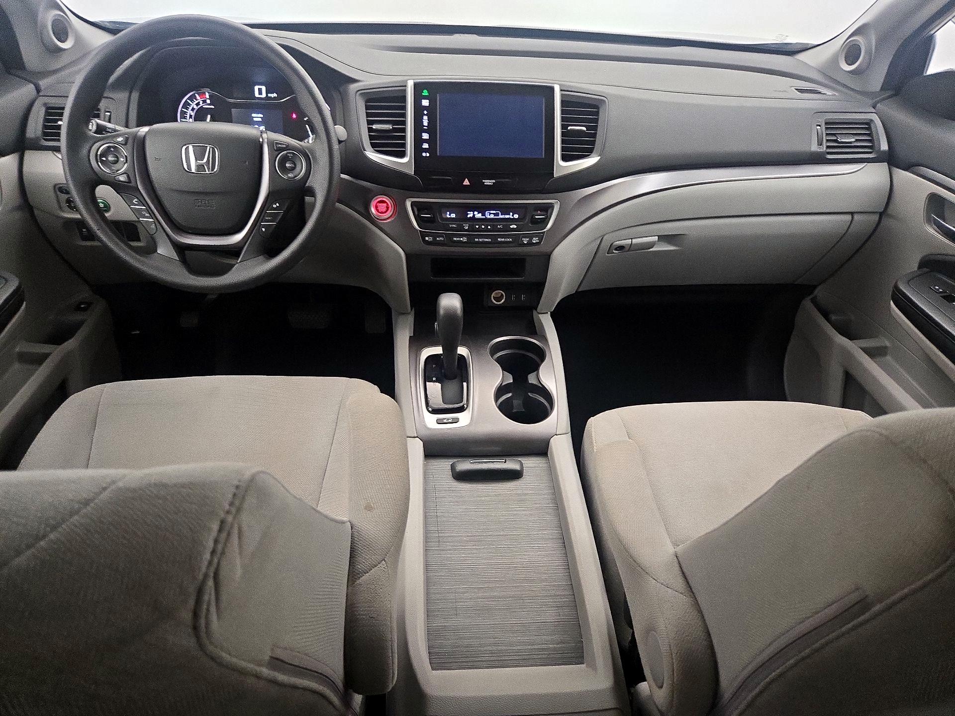 Thumbnail: 2016 Honda Pilot - 9