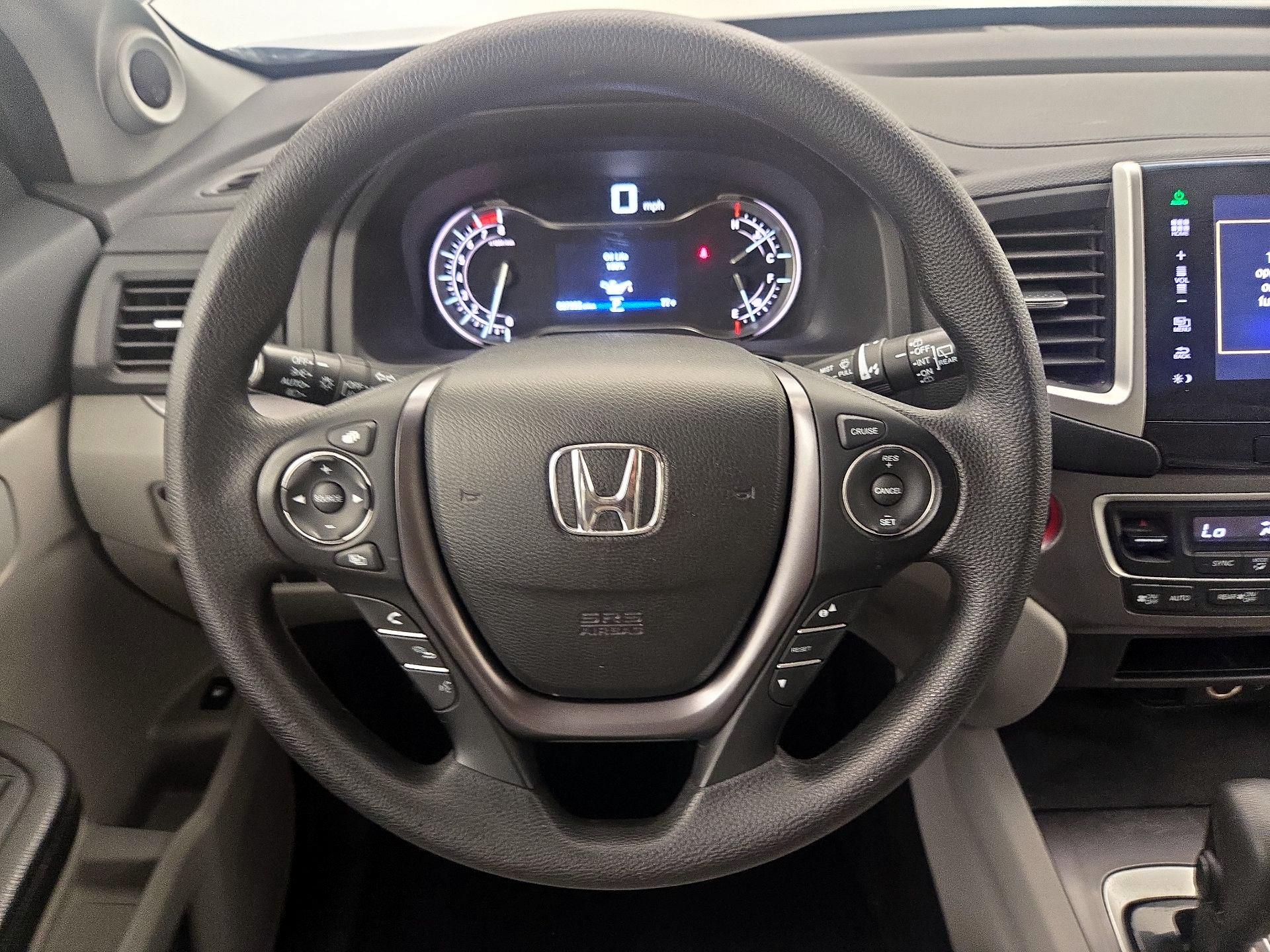 Thumbnail: 2016 Honda Pilot - 10