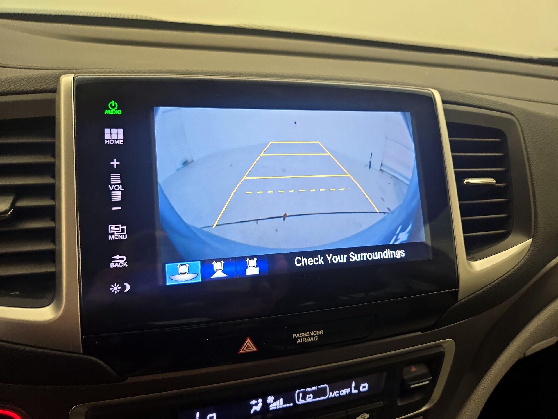 Thumbnail: 2016 Honda Pilot - 14