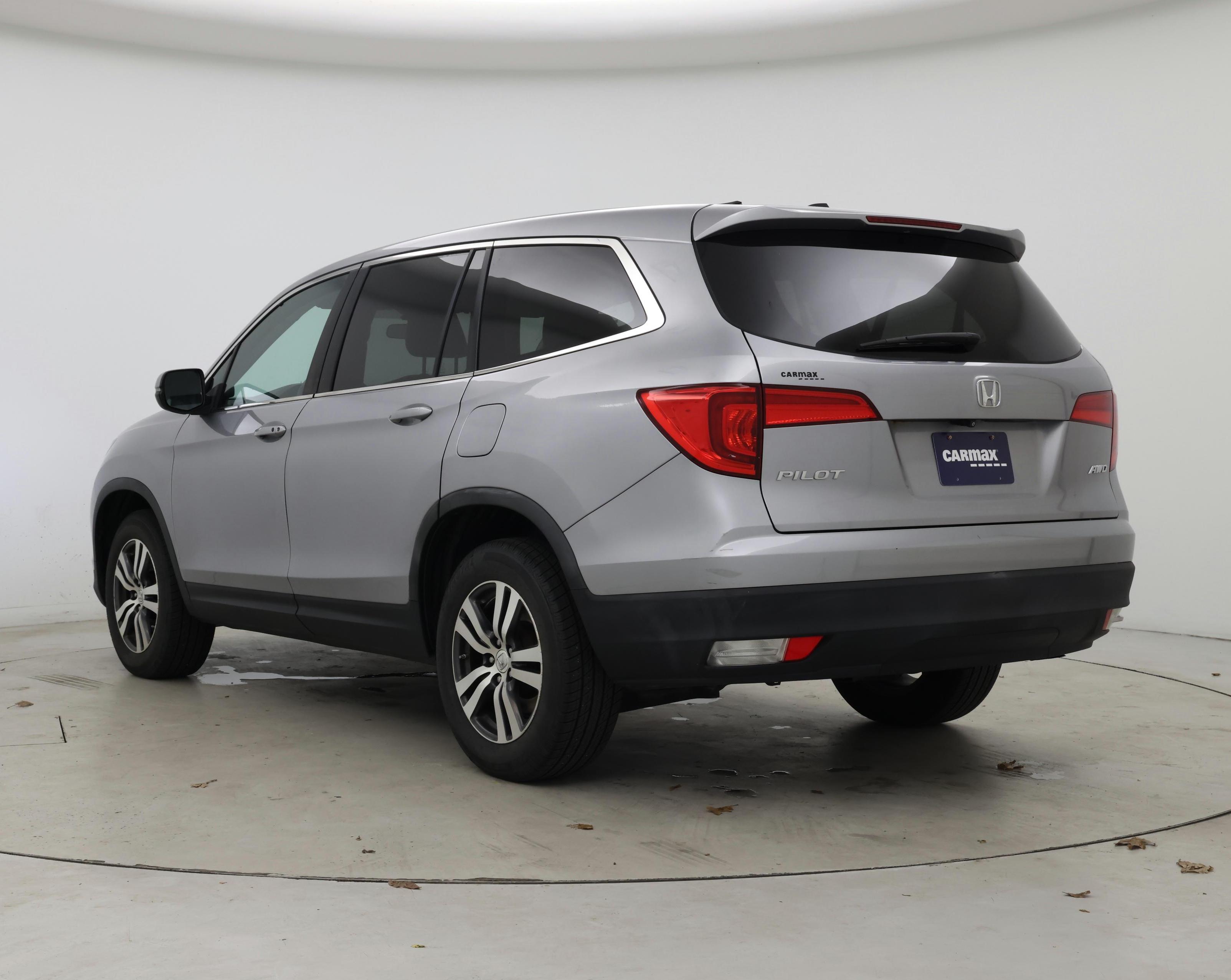 Thumbnail: 2016 Honda Pilot - 2