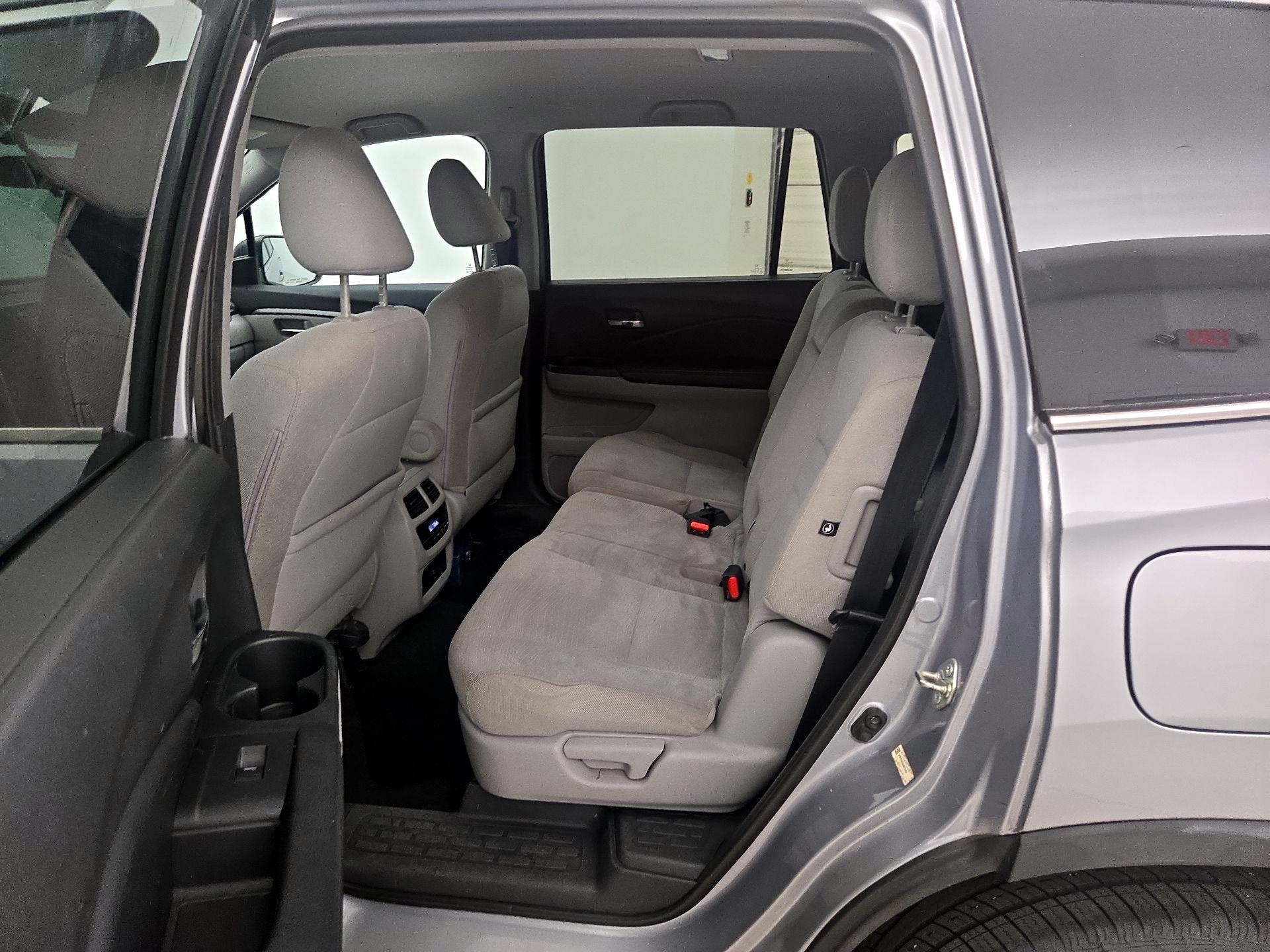 Thumbnail: 2016 Honda Pilot - 19