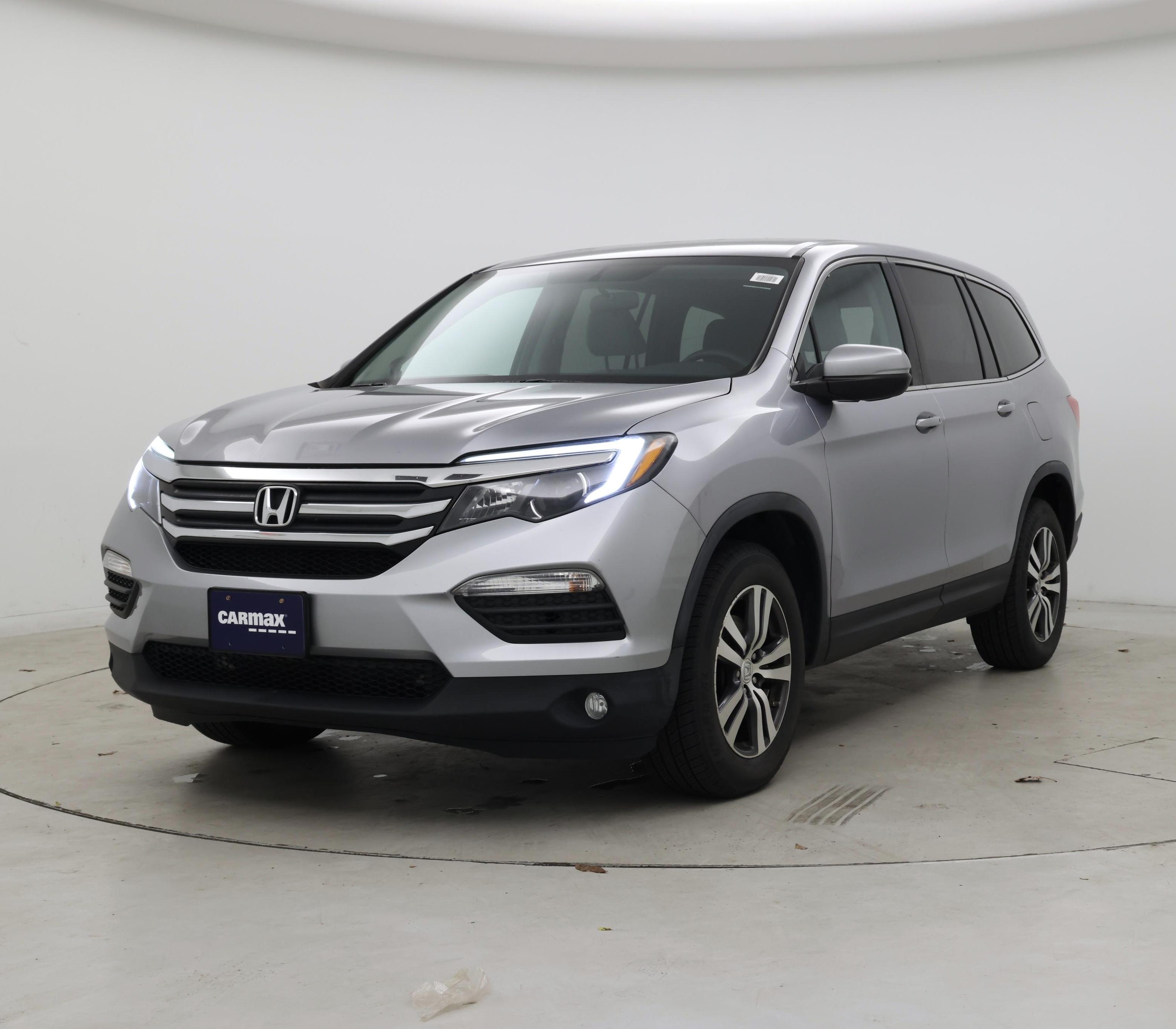 Thumbnail: 2016 Honda Pilot - 4