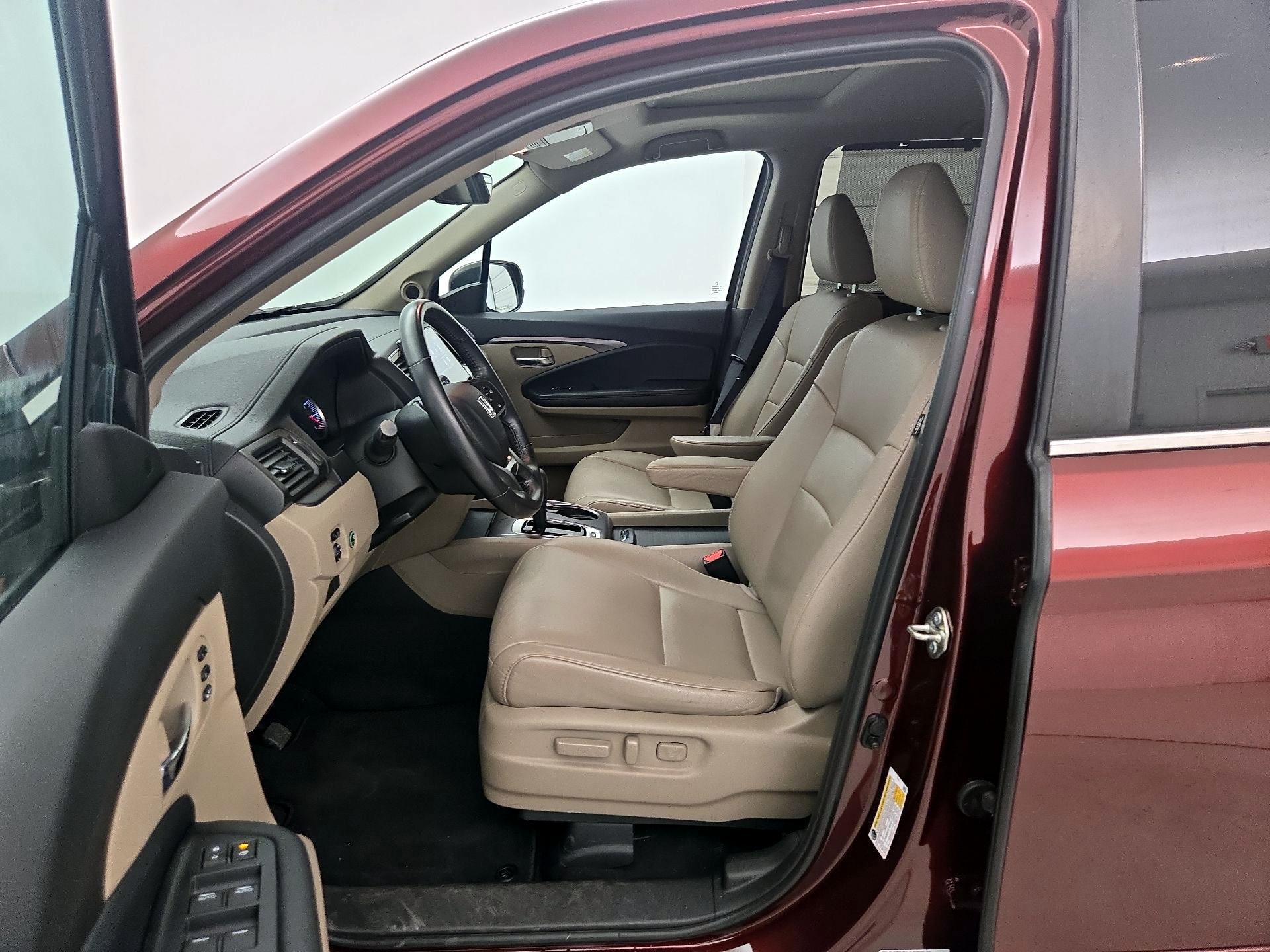 Thumbnail: 2020 Honda Pilot - 11