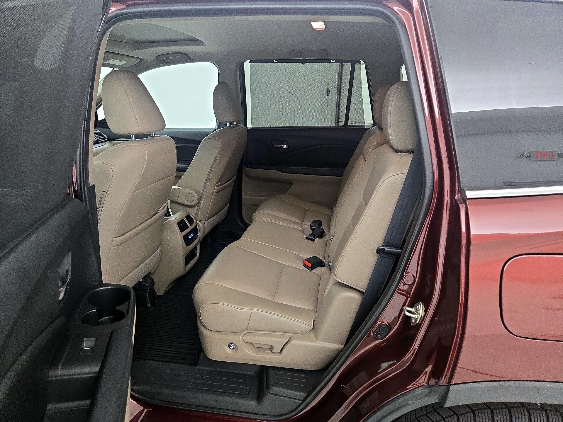 Thumbnail: 2020 Honda Pilot - 20