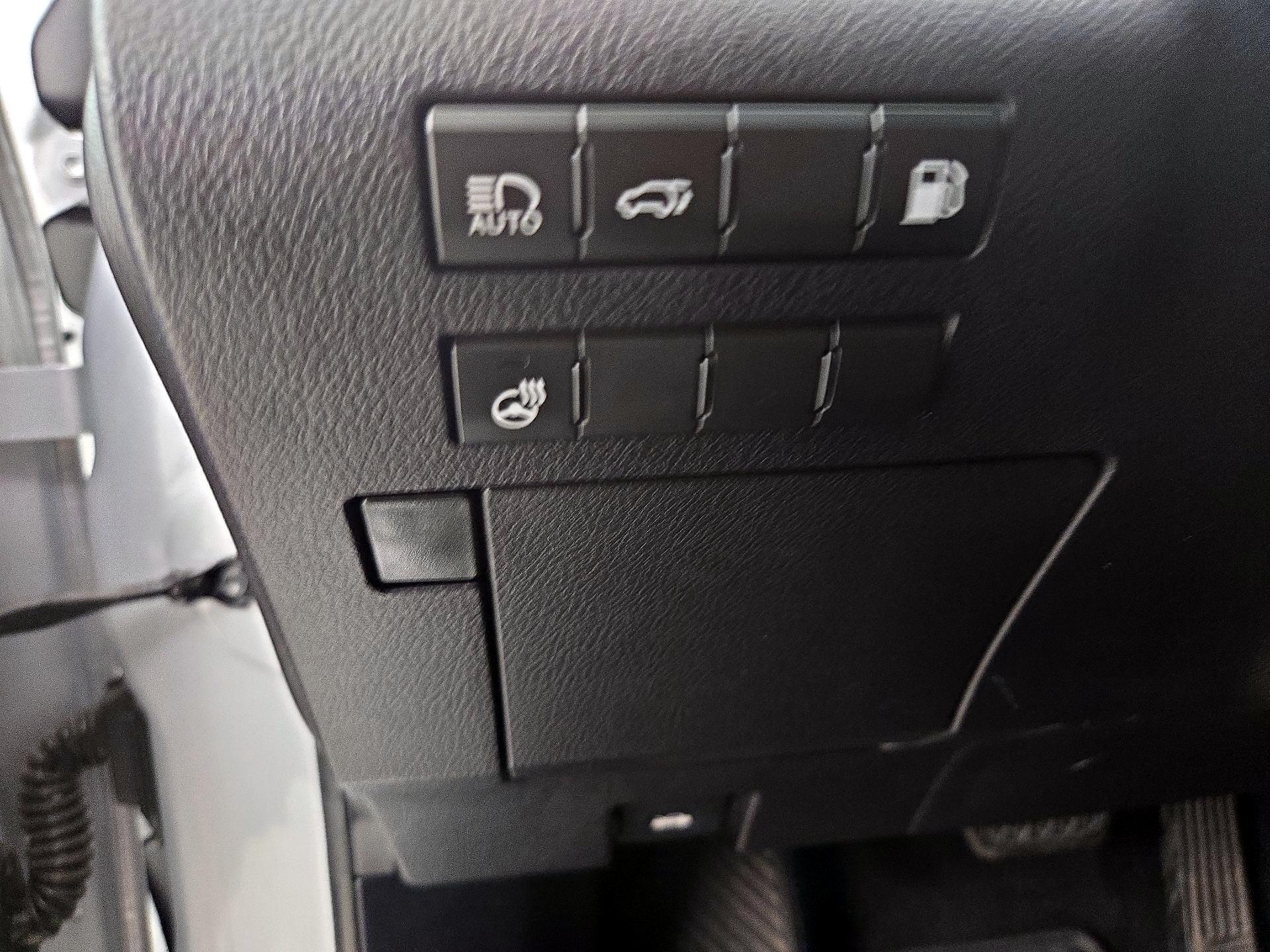 Thumbnail: 2019 Lexus RX - 13