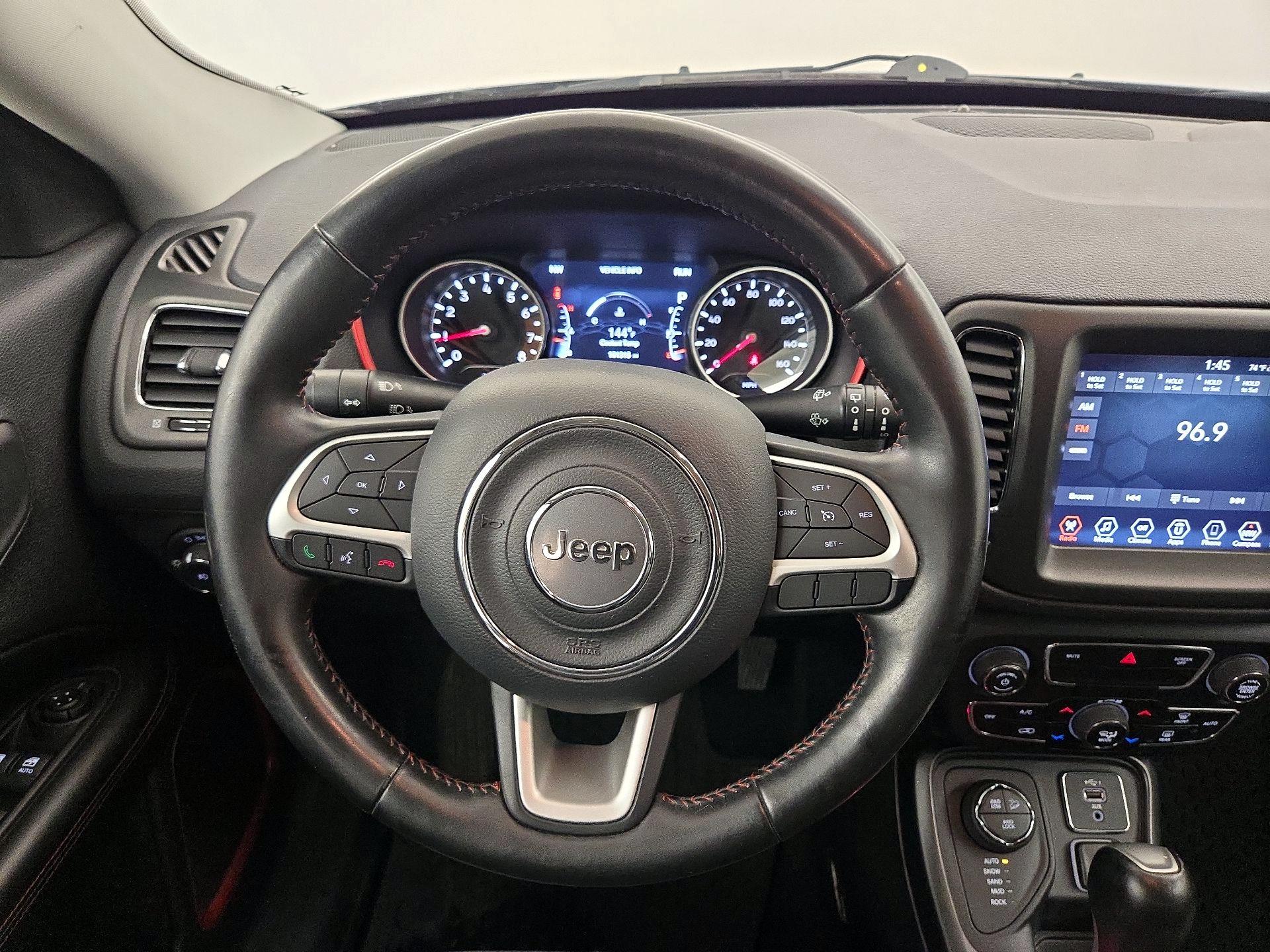 Thumbnail: 2019 Jeep Compass - 10