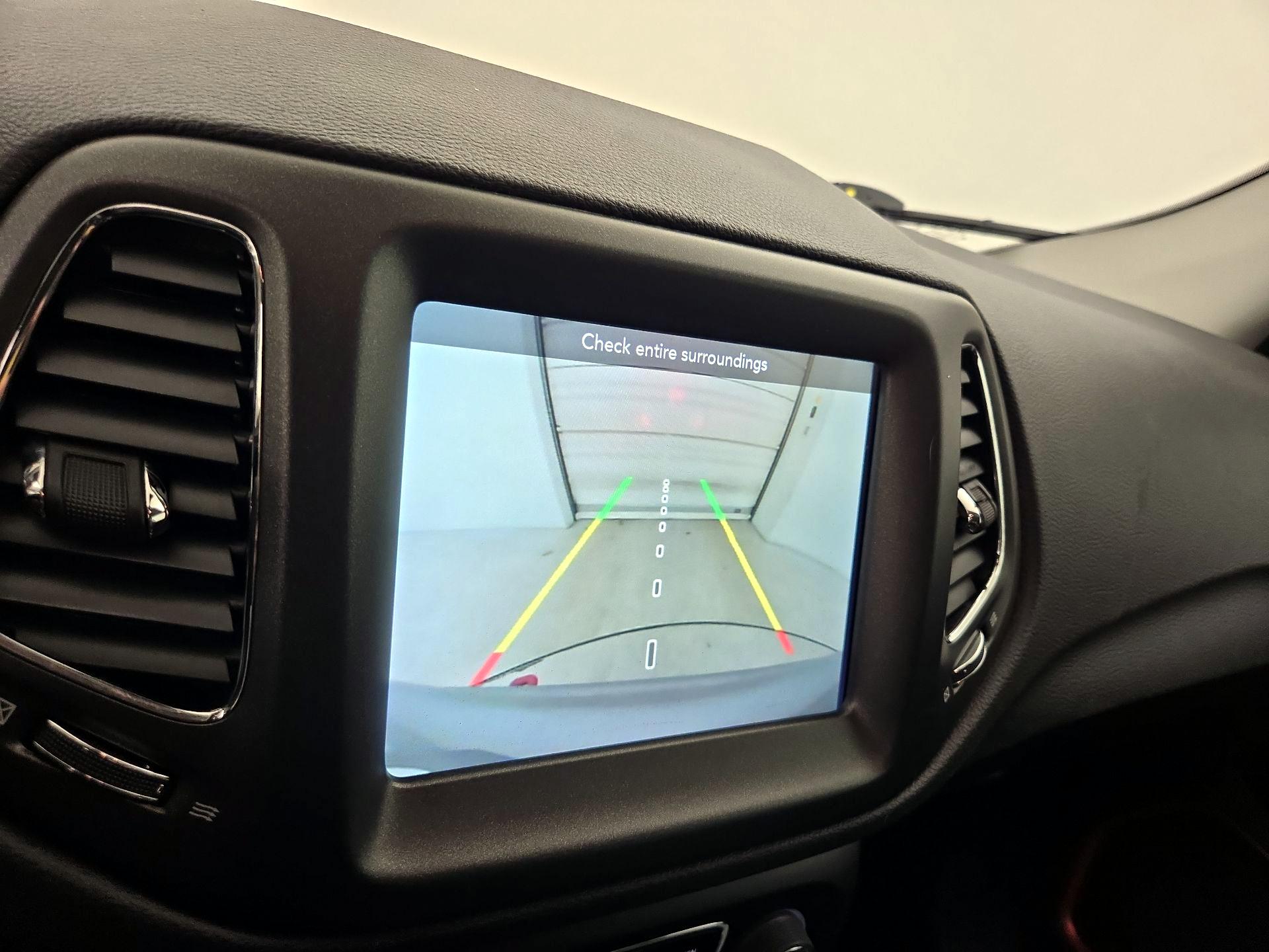 Thumbnail: 2019 Jeep Compass - 14