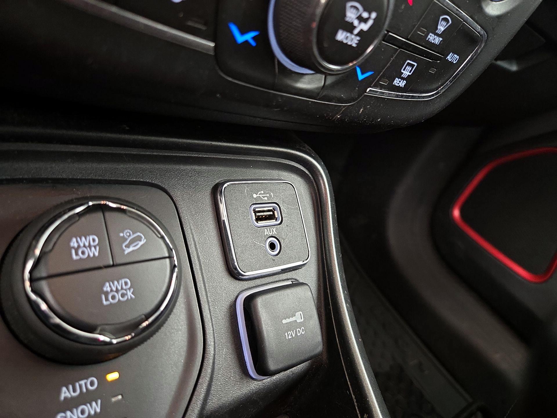 Thumbnail: 2019 Jeep Compass - 18
