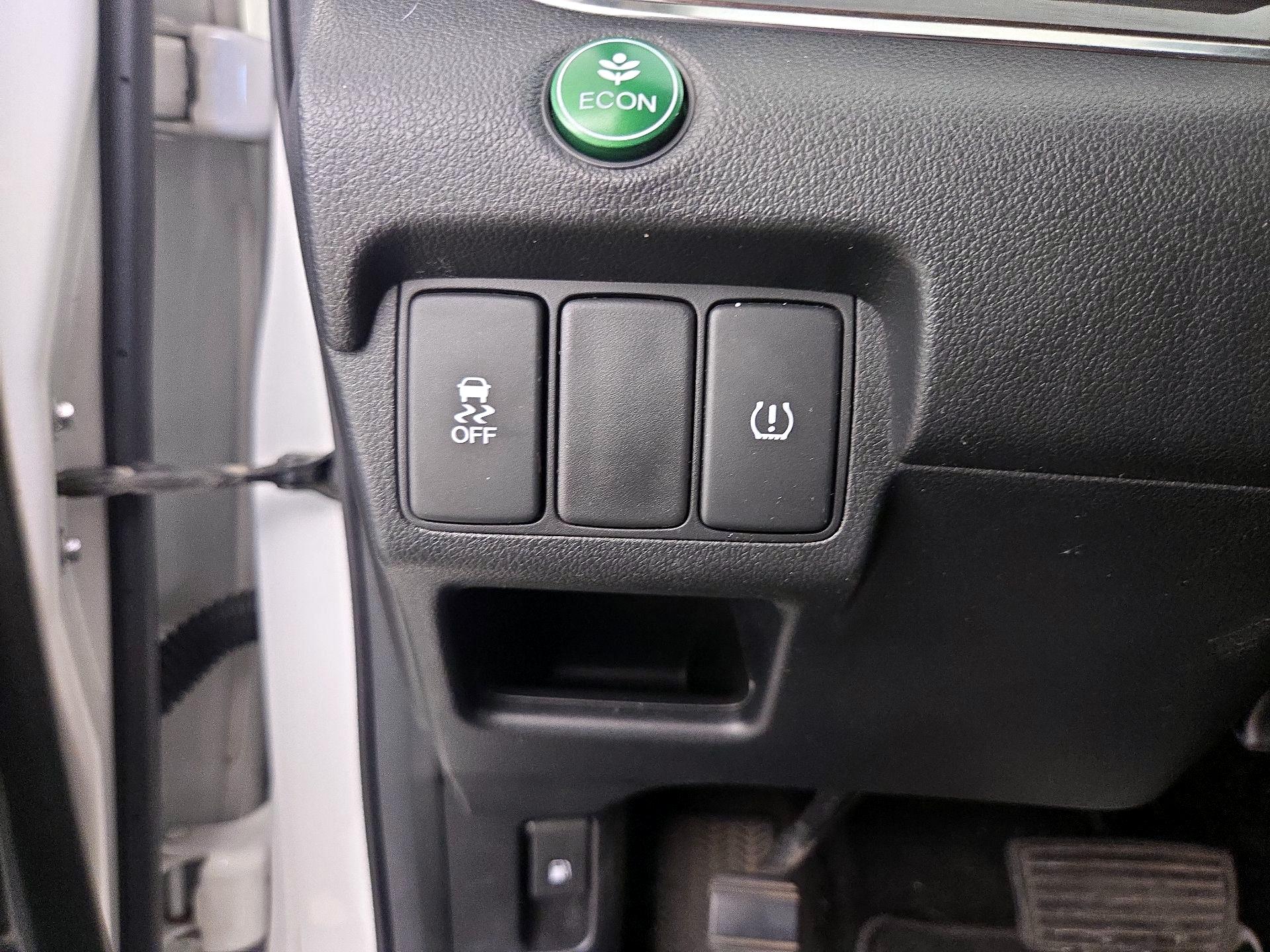 Thumbnail: 2016 Honda CR-V - 13