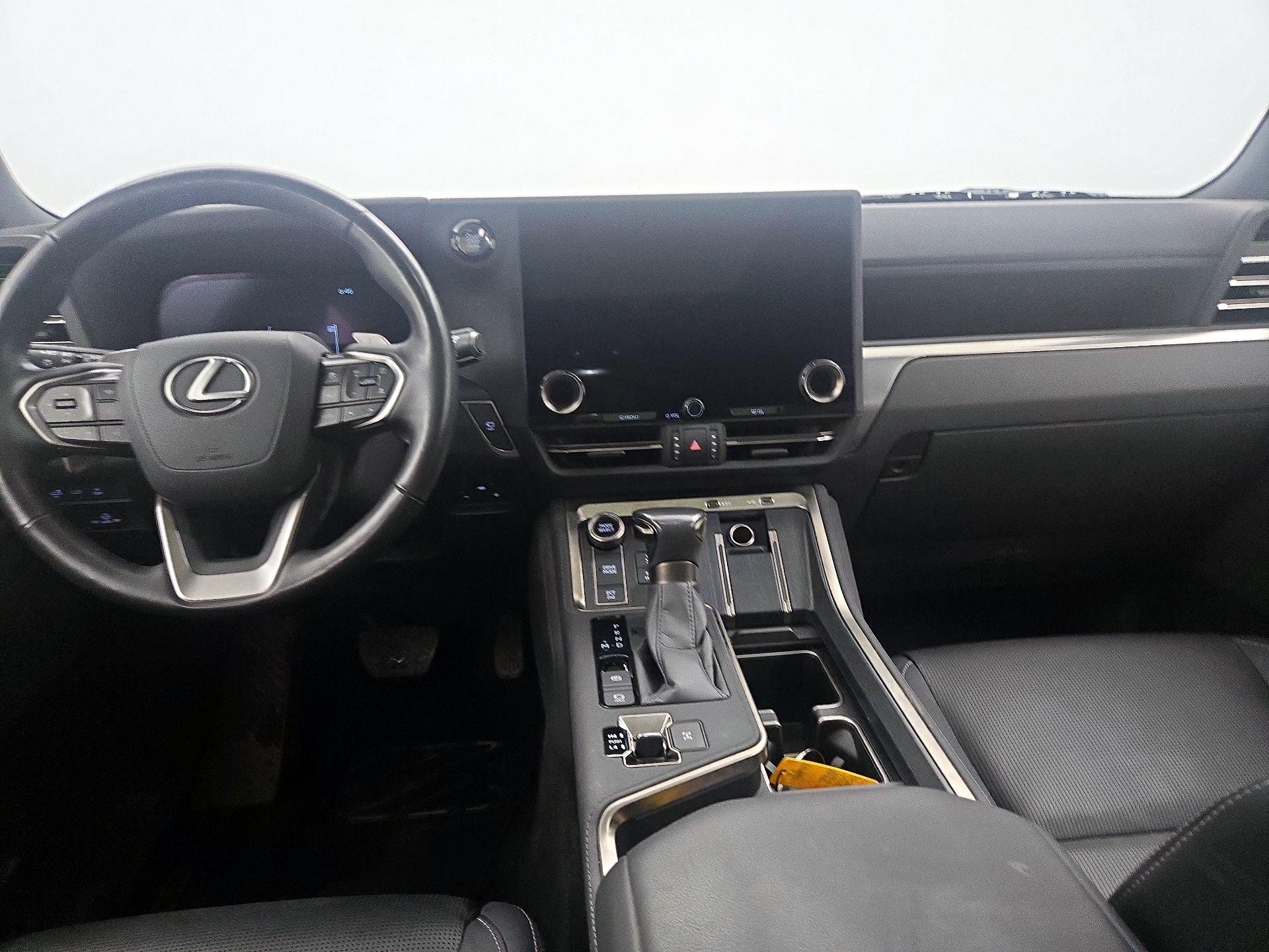 Thumbnail: 2024 Lexus GX - 9