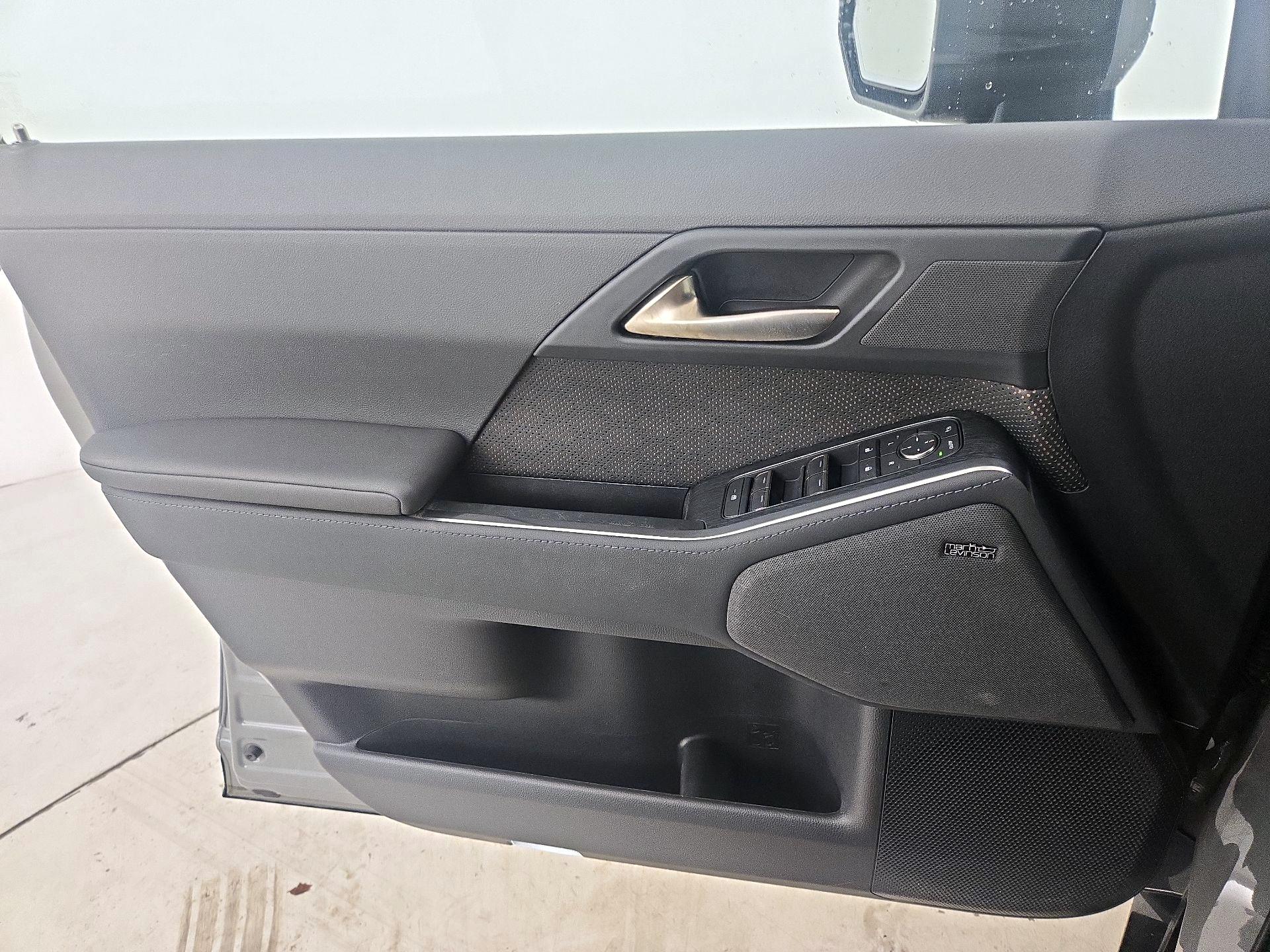 Thumbnail: 2024 Lexus GX - 12