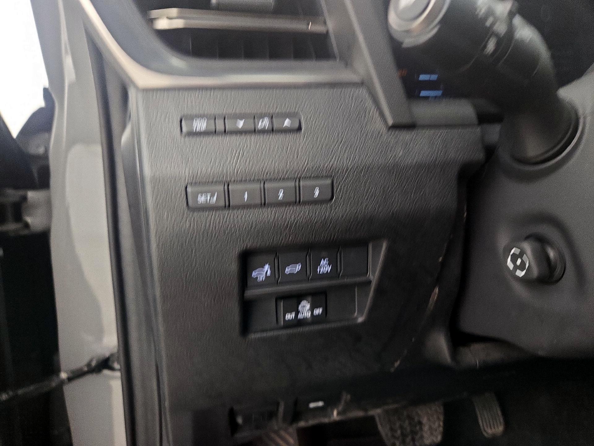 Thumbnail: 2024 Lexus GX - 13