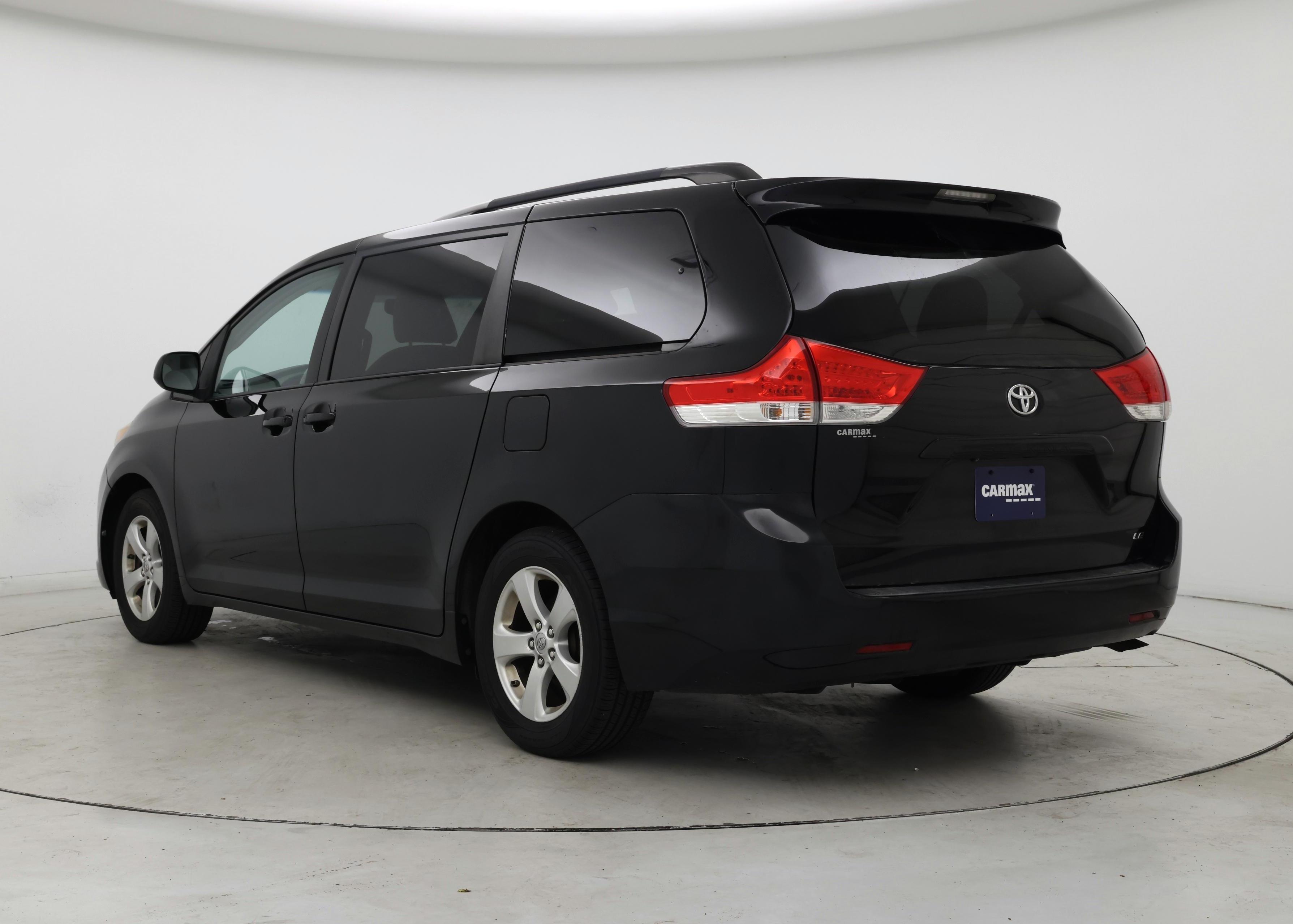 Thumbnail: 2014 Toyota Sienna - 2