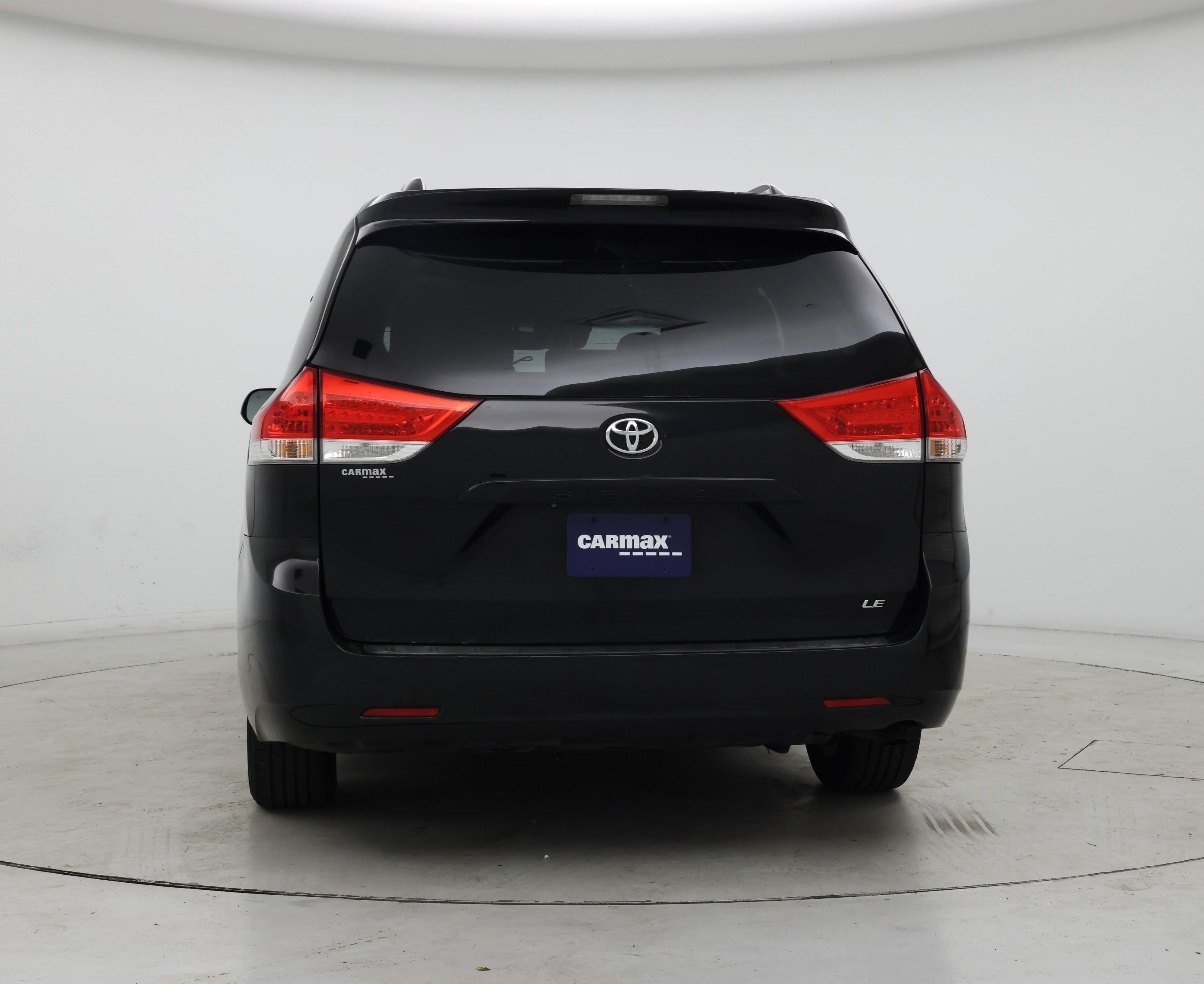 Thumbnail: 2014 Toyota Sienna - 6