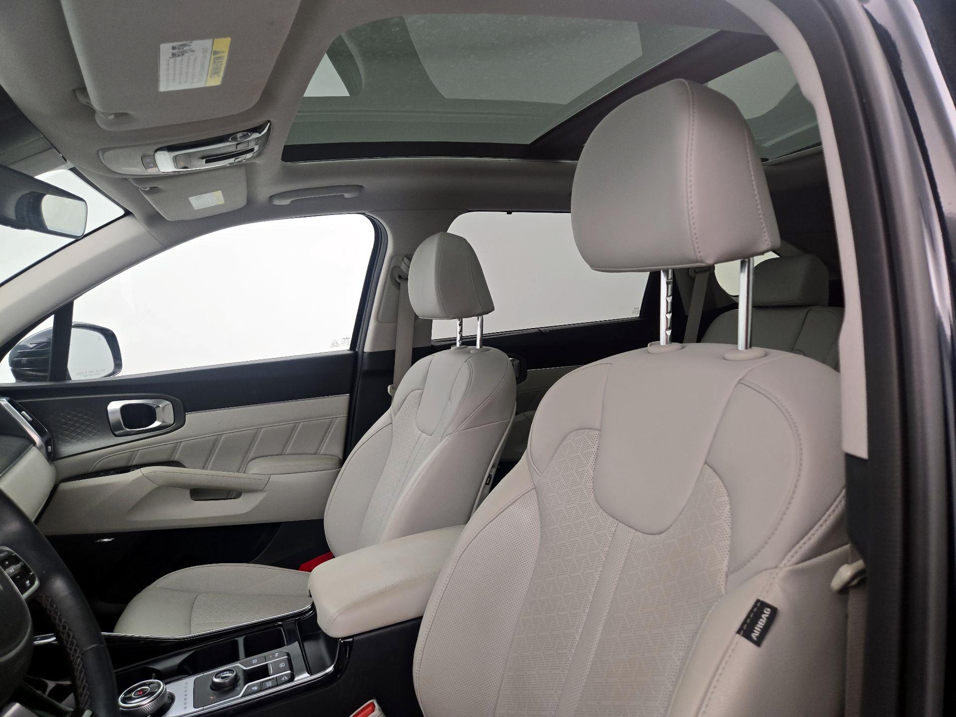 Thumbnail: 2023 Kia Sorento - 20