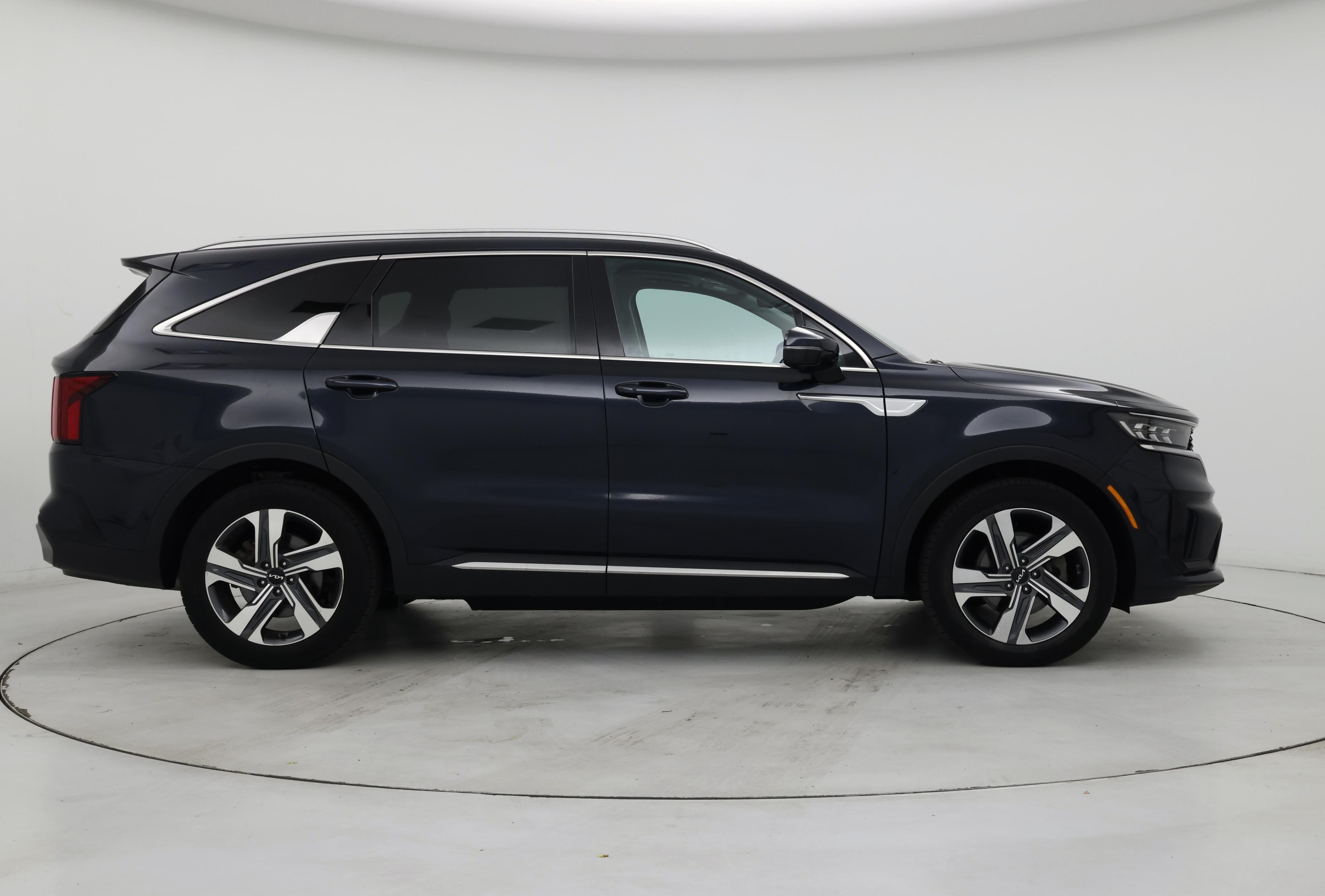 Thumbnail: 2023 Kia Sorento - 7