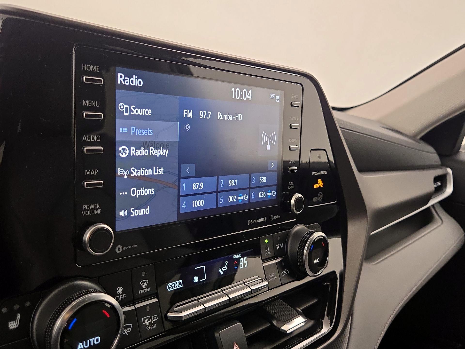 Thumbnail: 2022 Toyota Highlander - 16