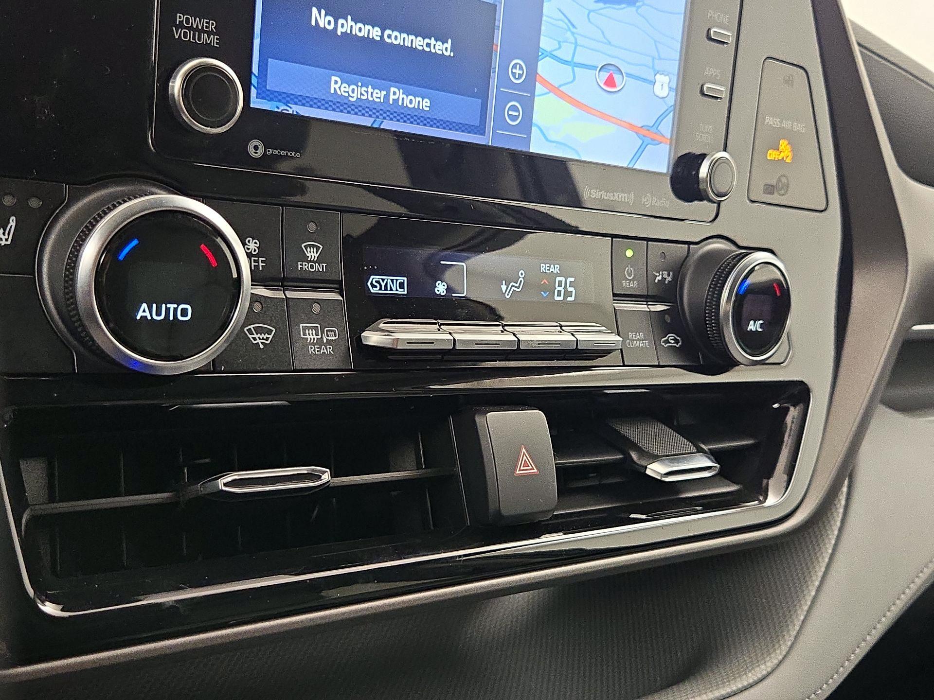 Thumbnail: 2022 Toyota Highlander - 17