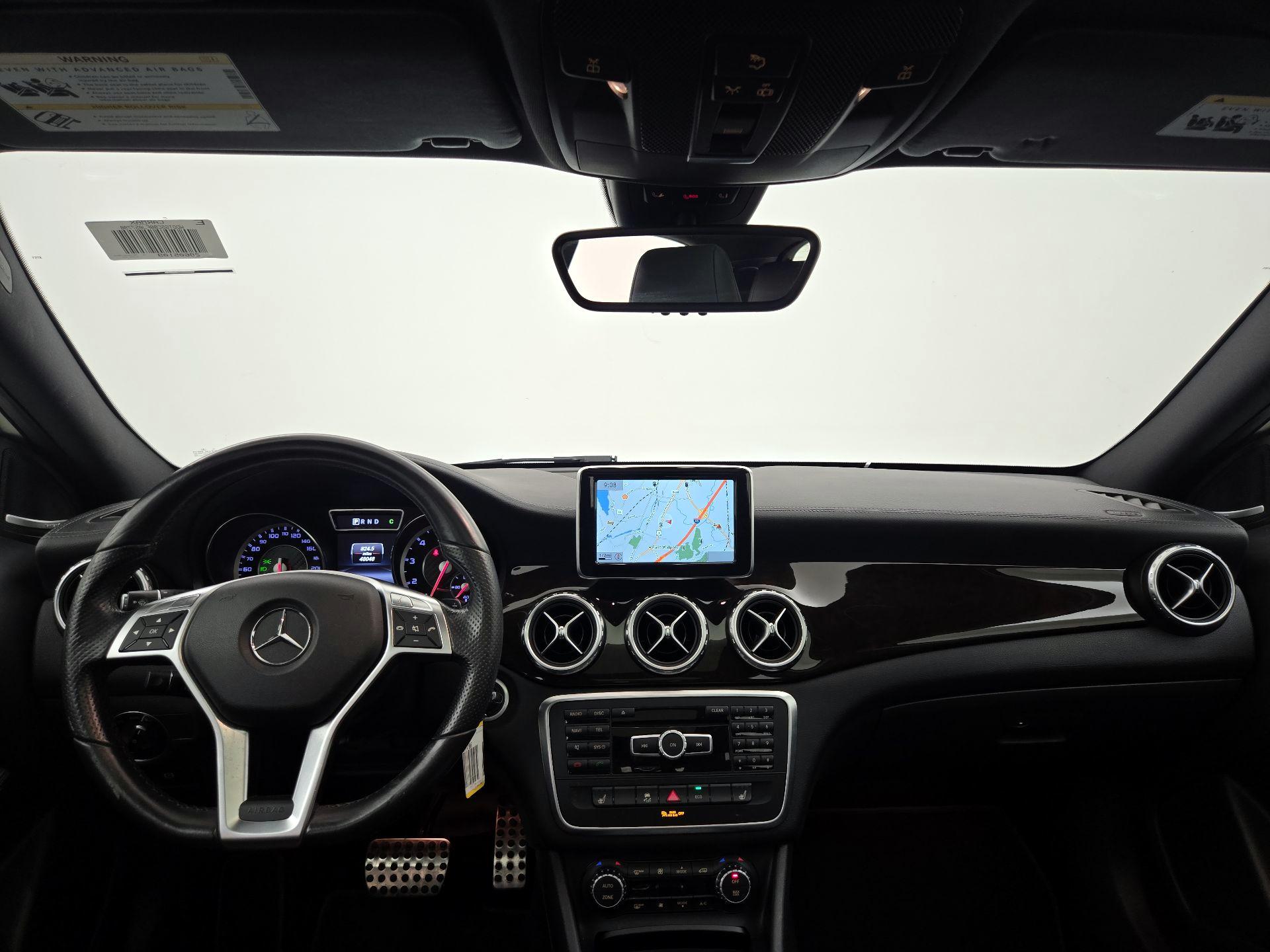 Thumbnail: 2015 Mercedes-Benz GLA - 9