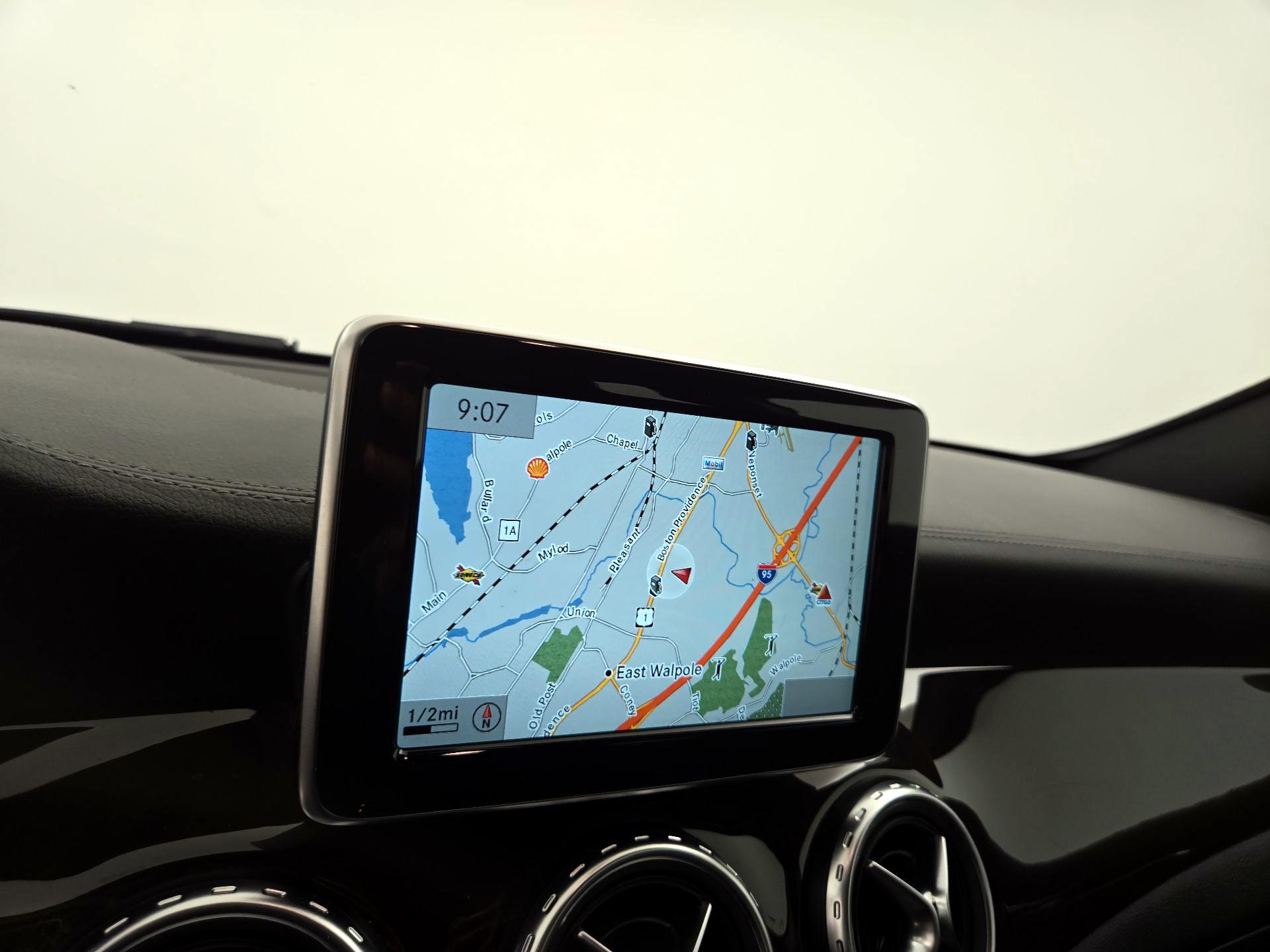 Thumbnail: 2015 Mercedes-Benz GLA - 14