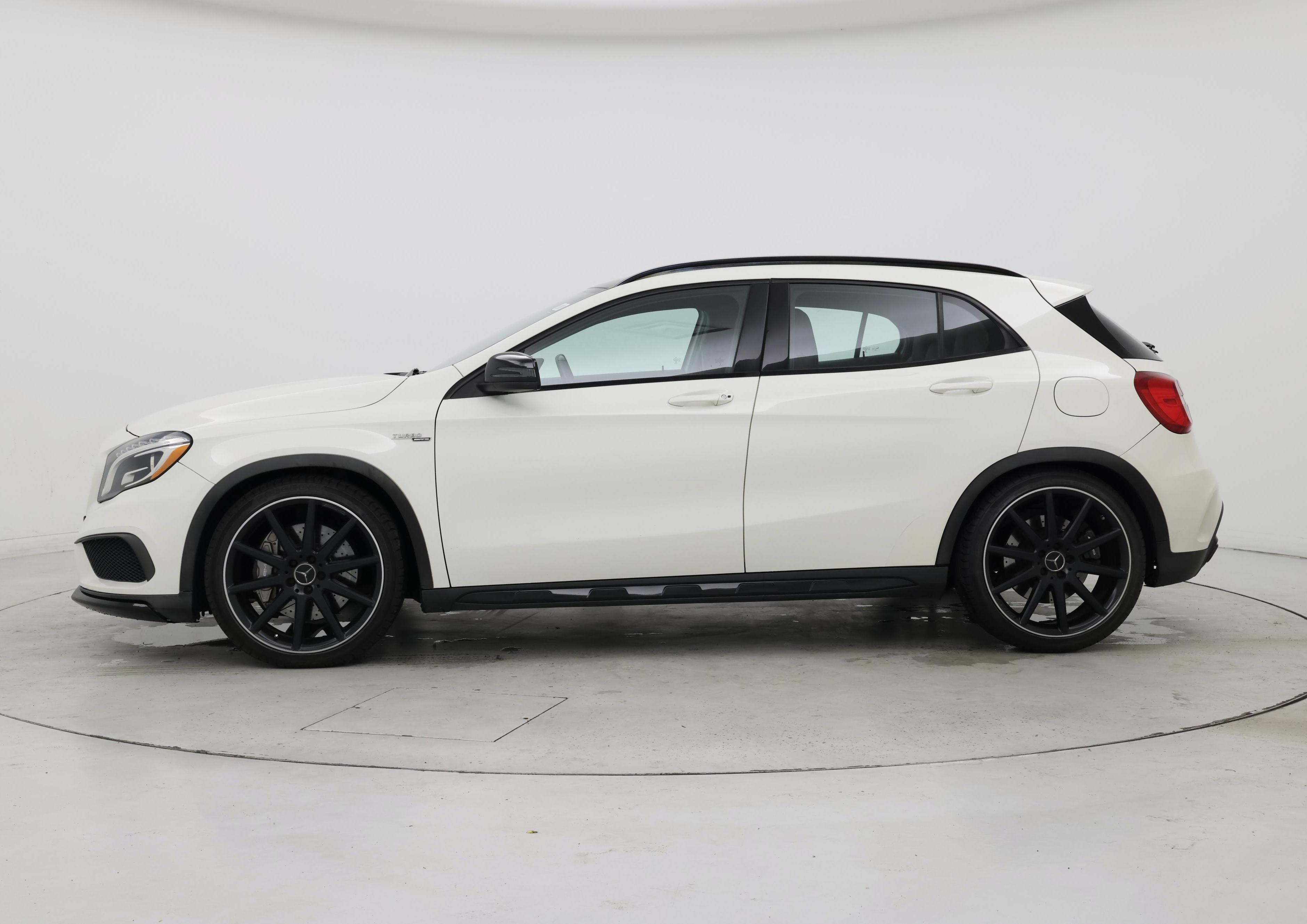Thumbnail: 2015 Mercedes-Benz GLA - 3