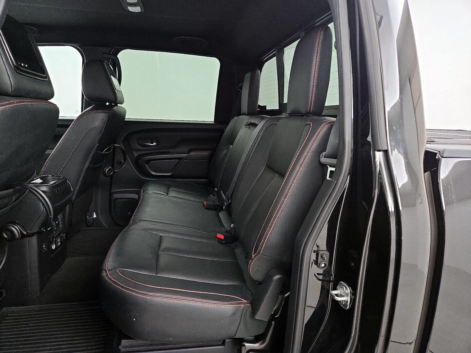 2021 Nissan Titan PRO-4X - Photo 21