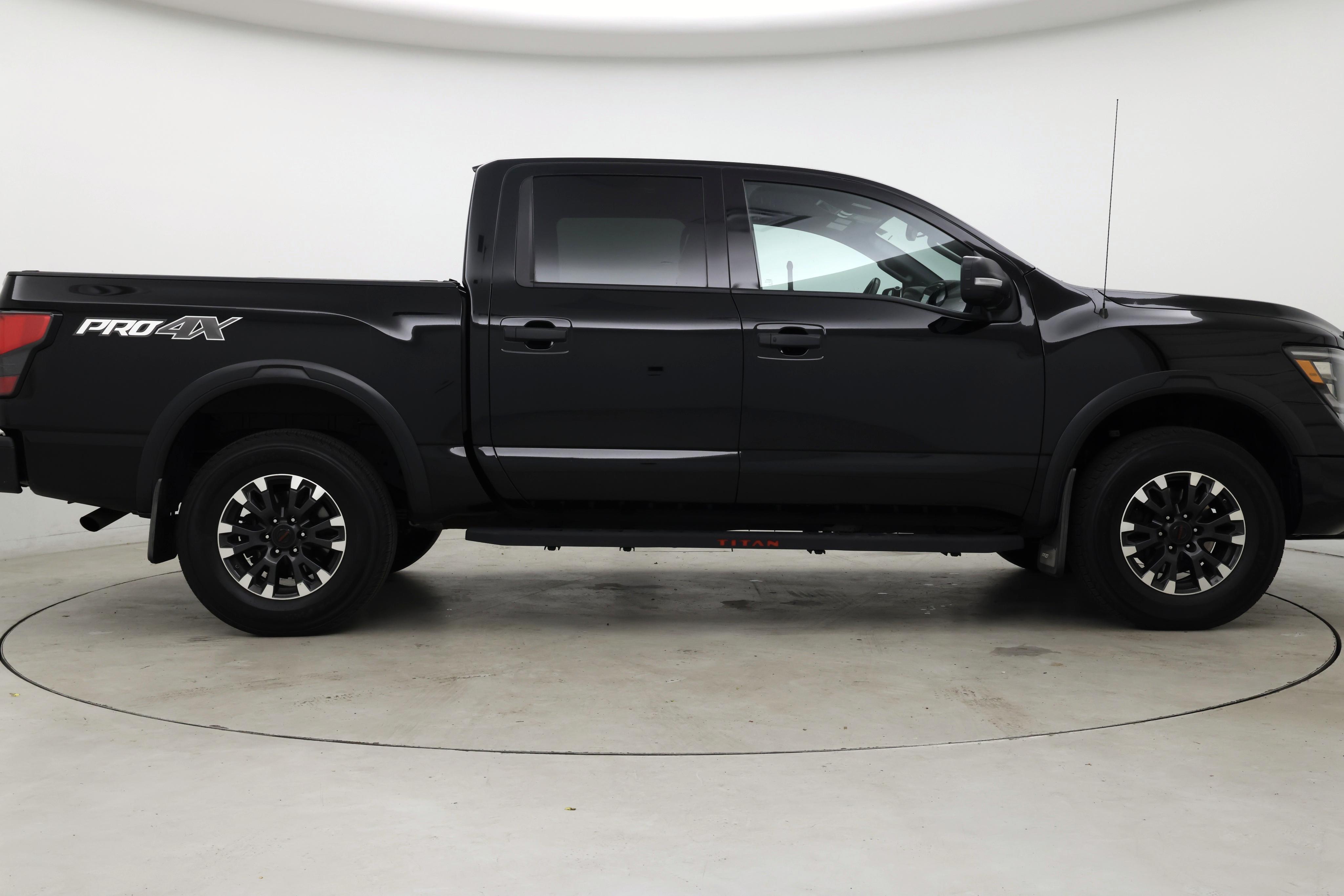 Thumbnail: 2021 Nissan Titan - 7