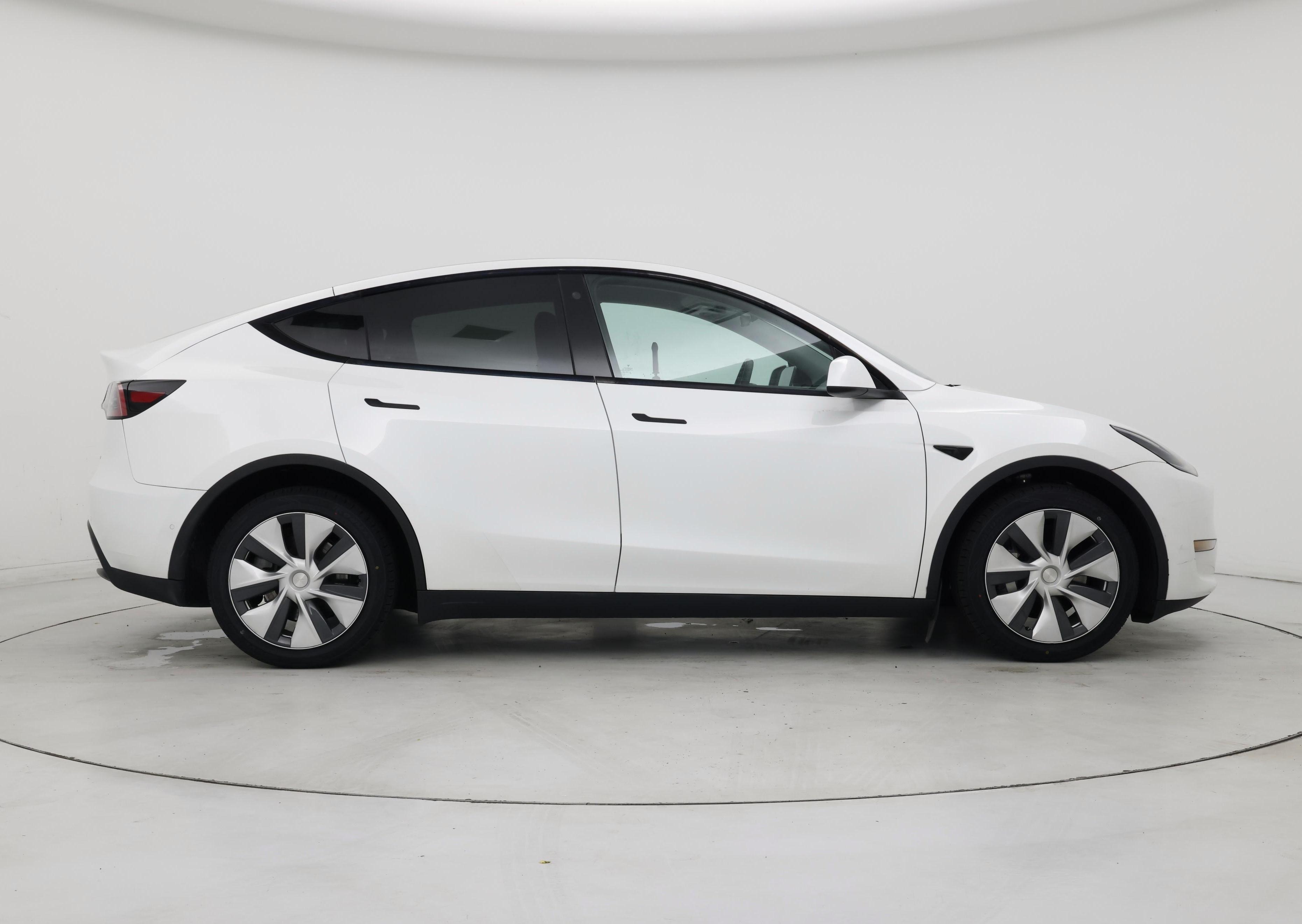Thumbnail: 2022 Tesla Model Y - 7