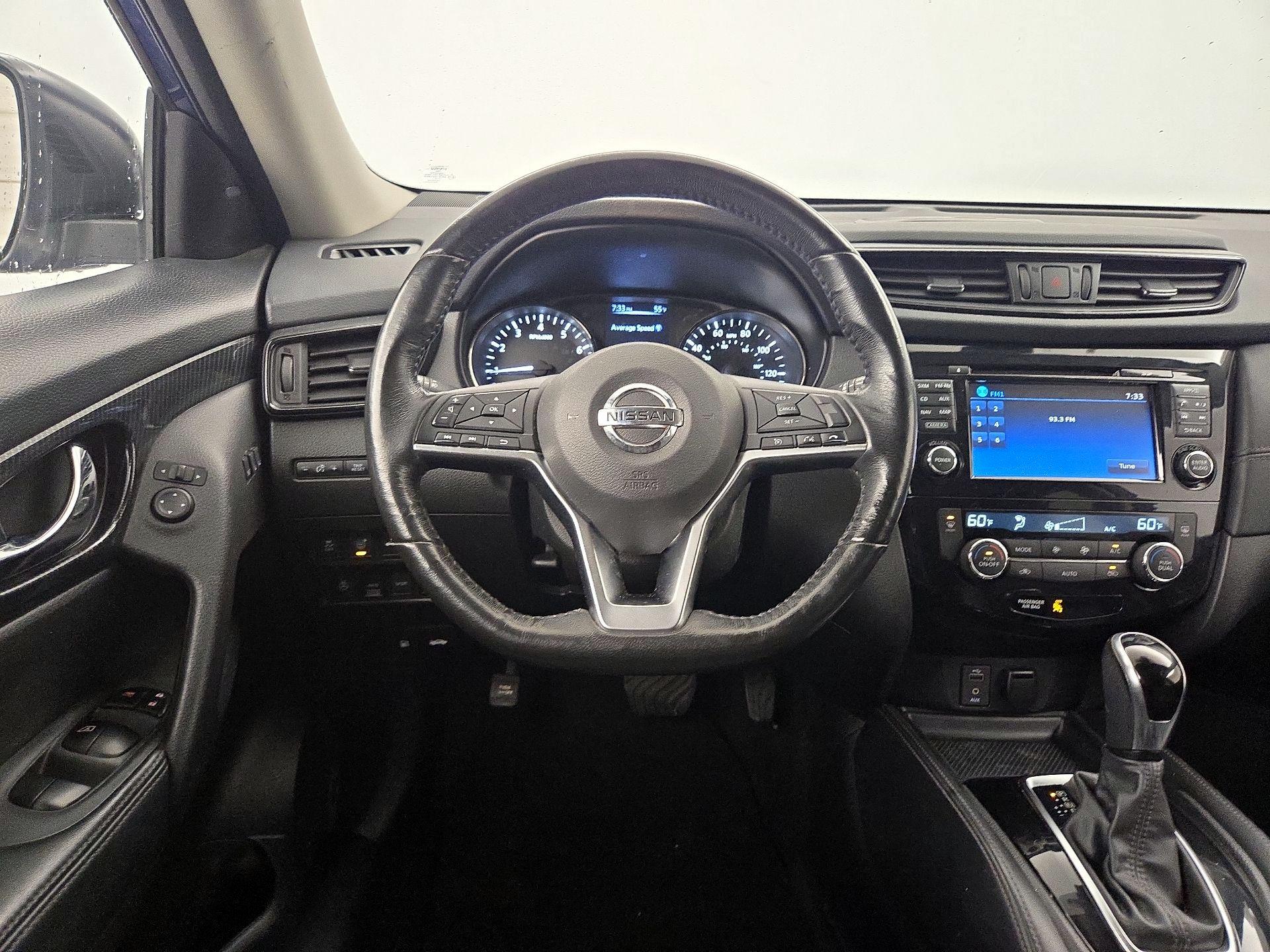 Thumbnail: 2017 Nissan Rogue - 10