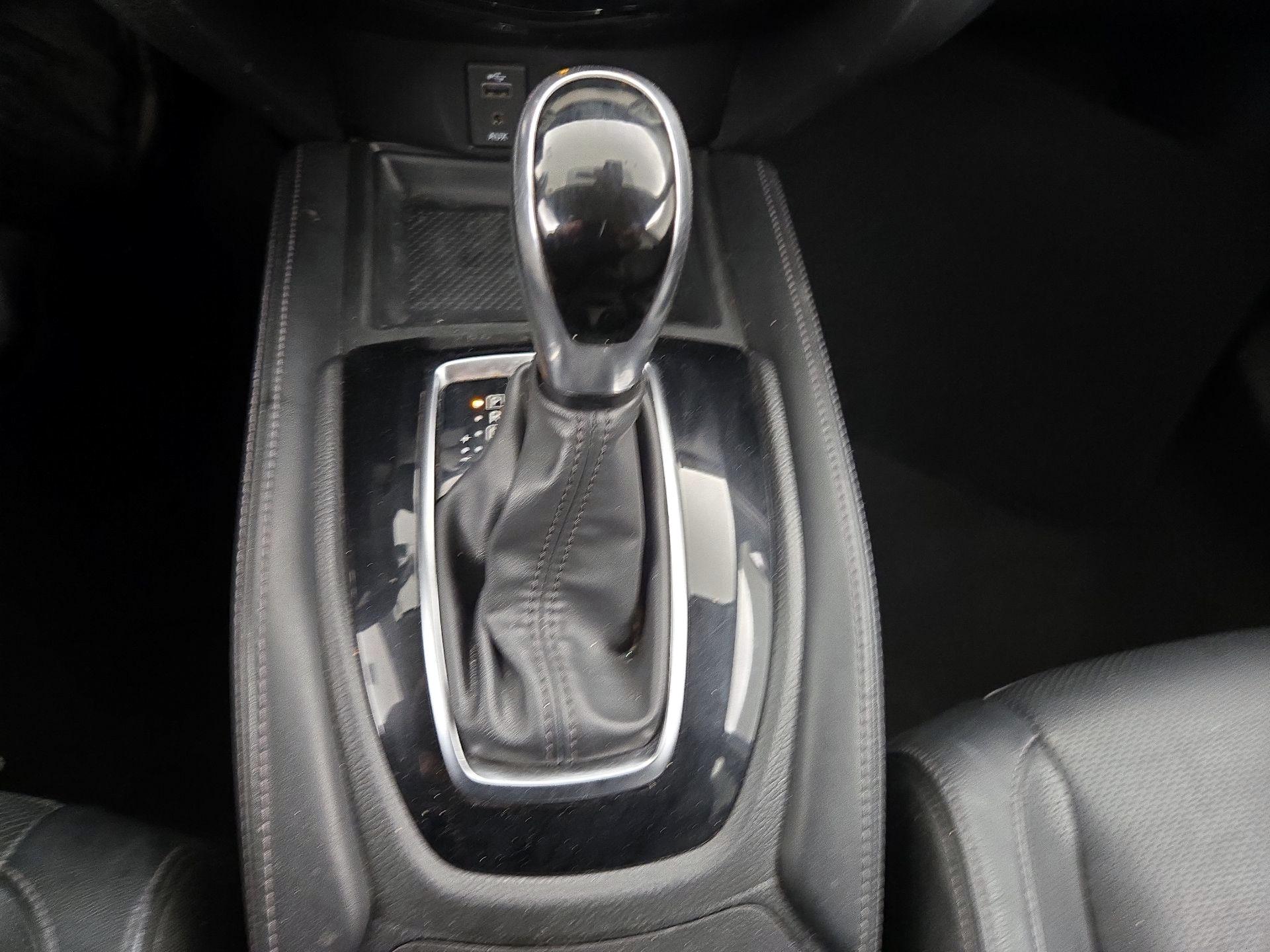 Thumbnail: 2017 Nissan Rogue - 18