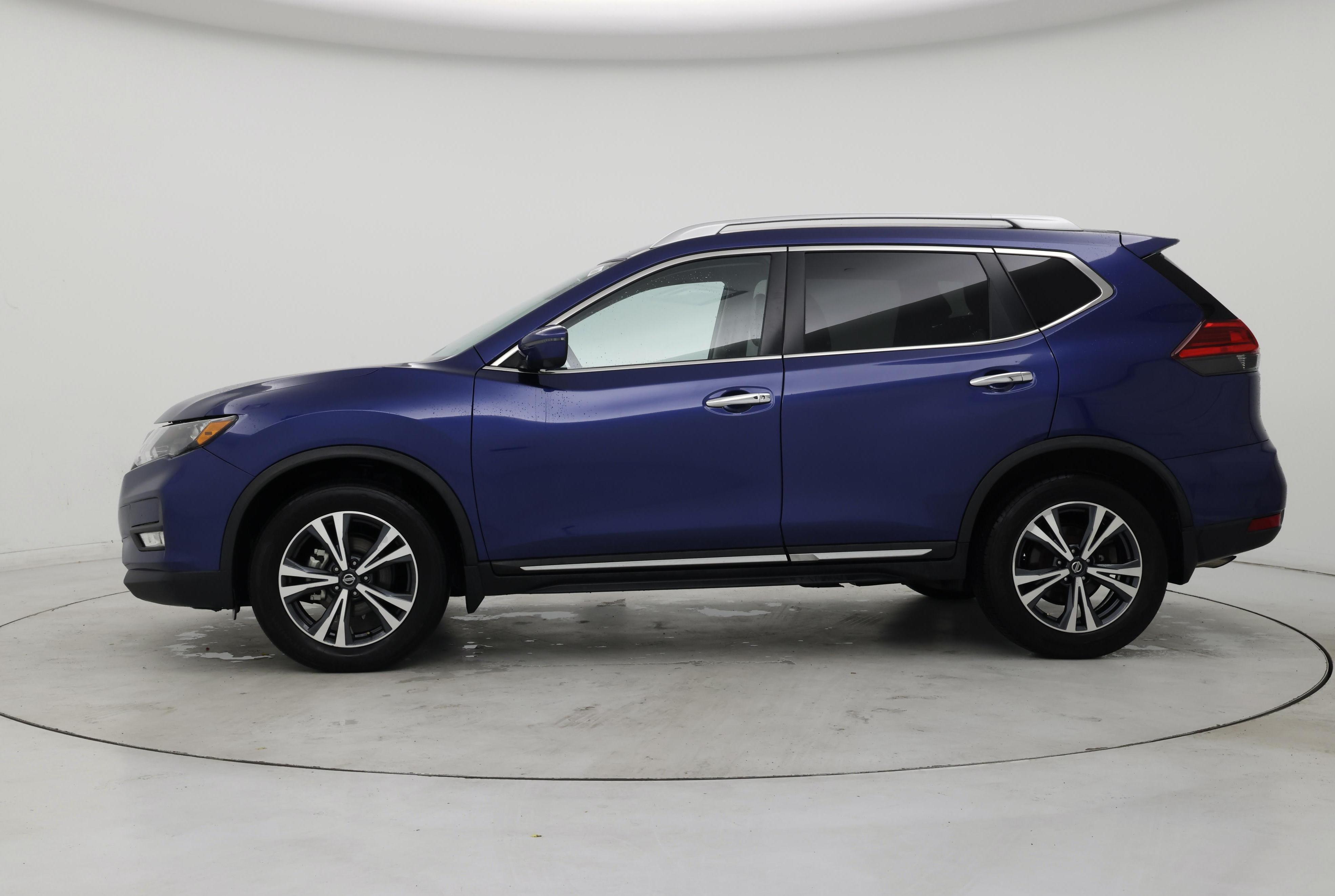 Thumbnail: 2017 Nissan Rogue - 3