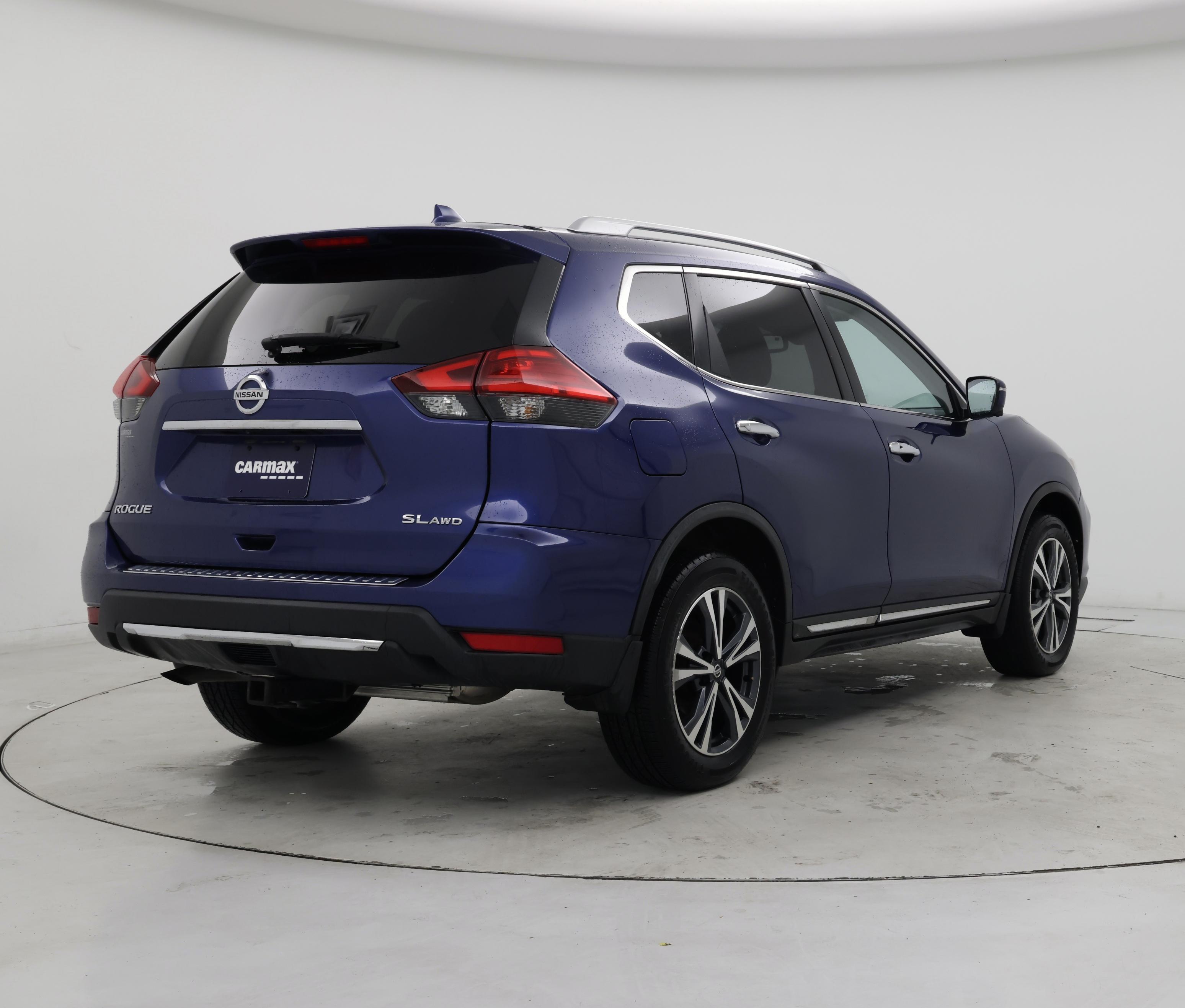 Thumbnail: 2017 Nissan Rogue - 8