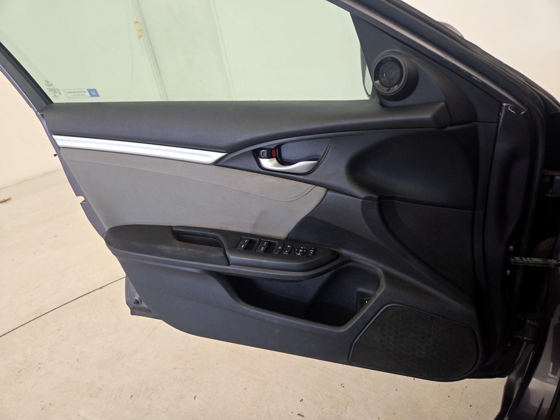 Thumbnail: 2017 Honda Civic - 12