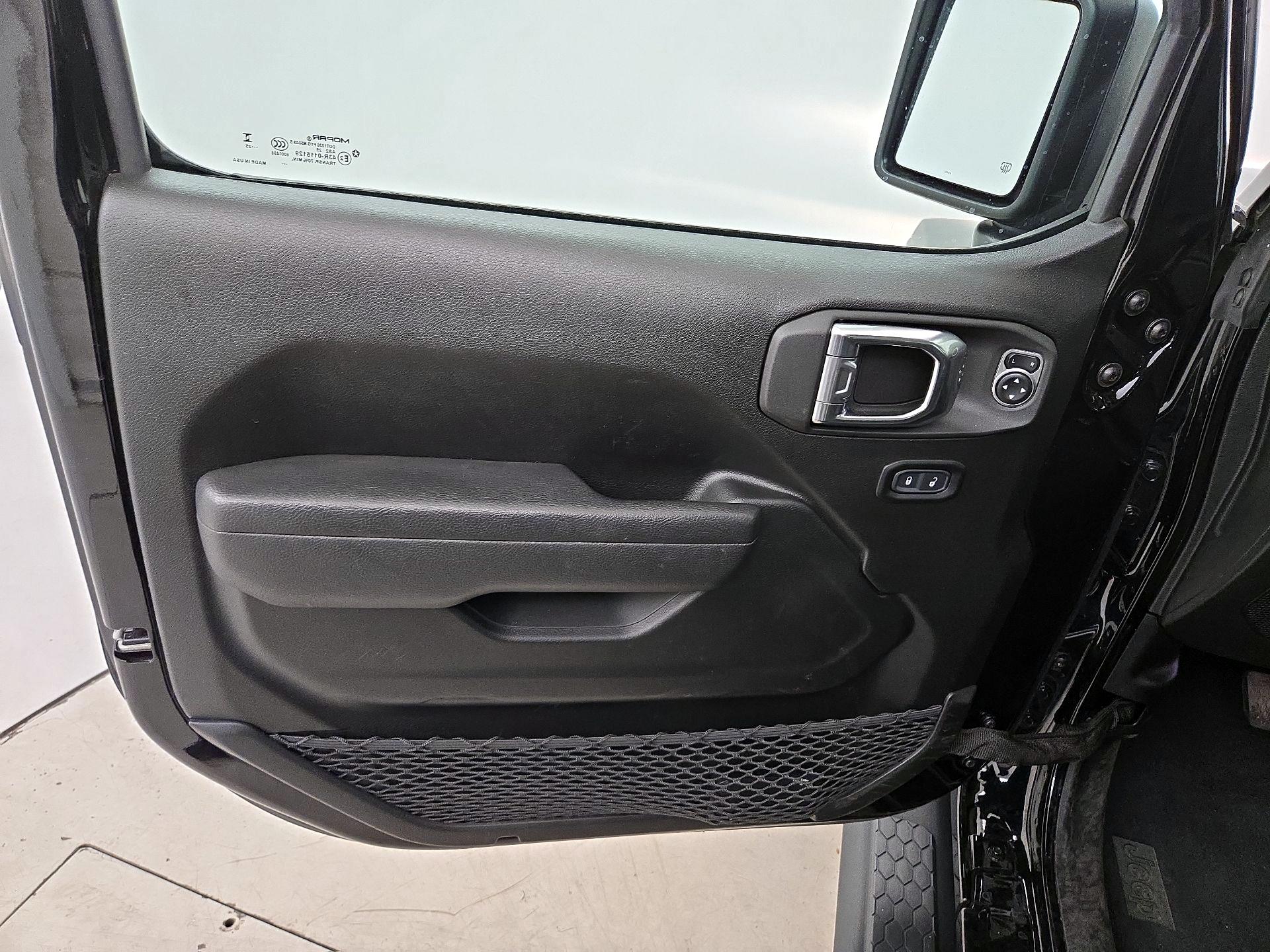 Thumbnail: 2025 Jeep Wrangler - 12