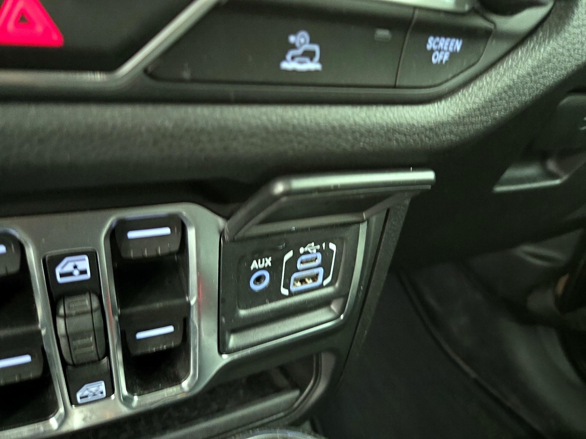 Thumbnail: 2025 Jeep Wrangler - 18