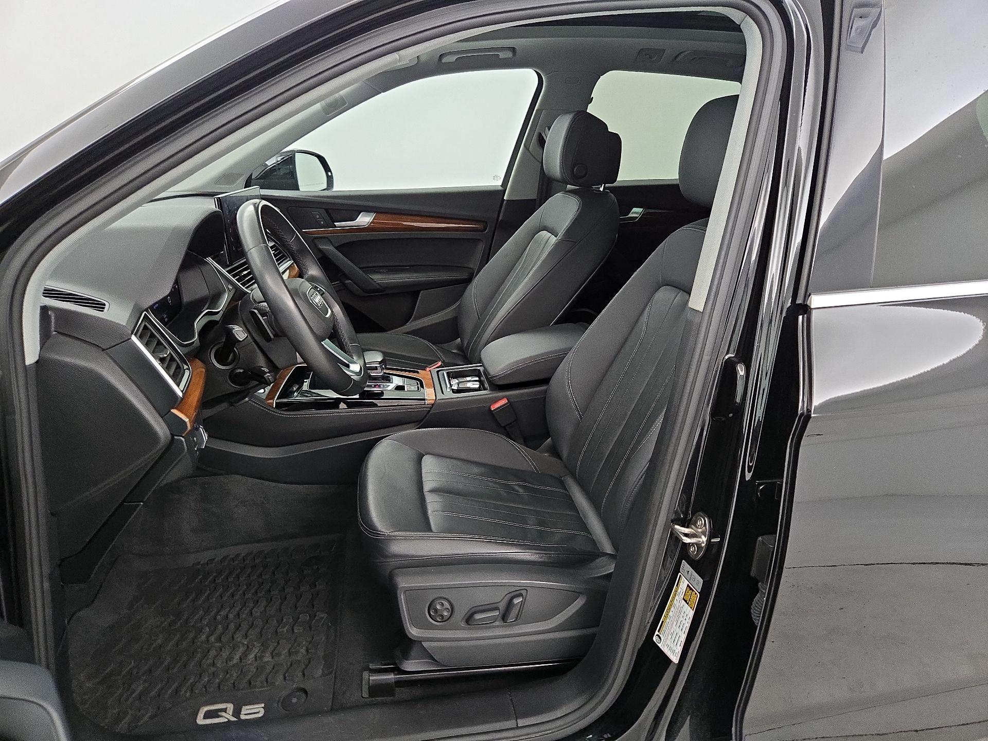 Thumbnail: 2022 Audi Q5 - 11