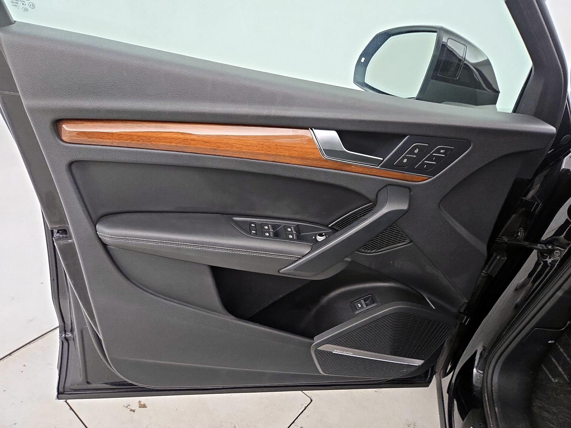 Thumbnail: 2022 Audi Q5 - 12